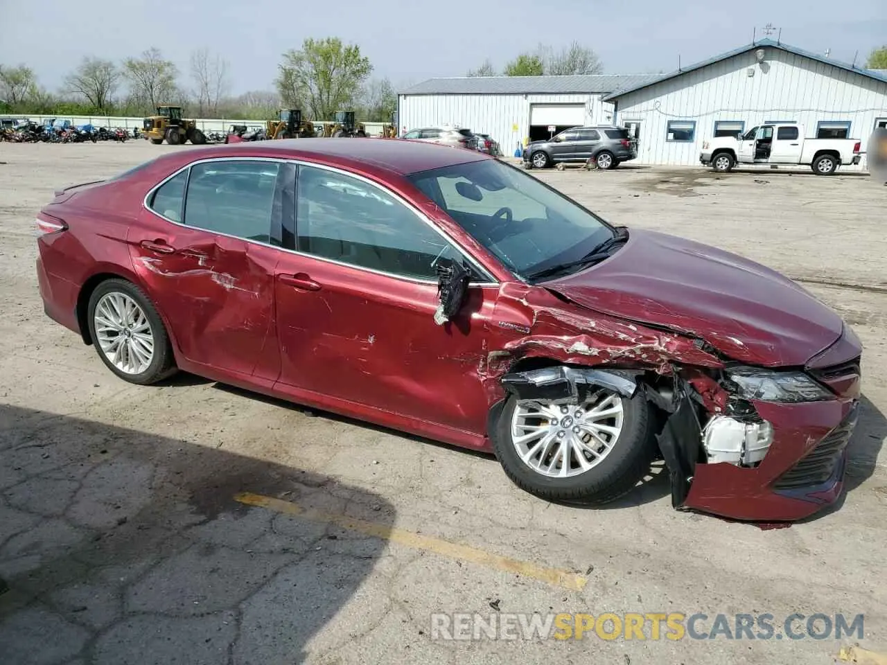 4 Photograph of a damaged car 4T1B21HK6KU513193 TOYOTA CAMRY 2019