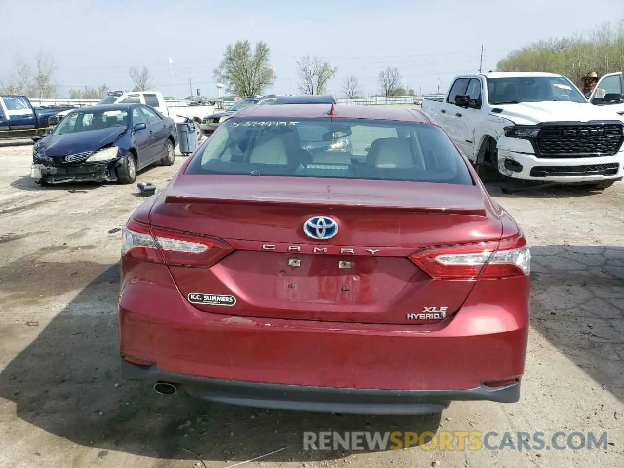 6 Photograph of a damaged car 4T1B21HK6KU513193 TOYOTA CAMRY 2019