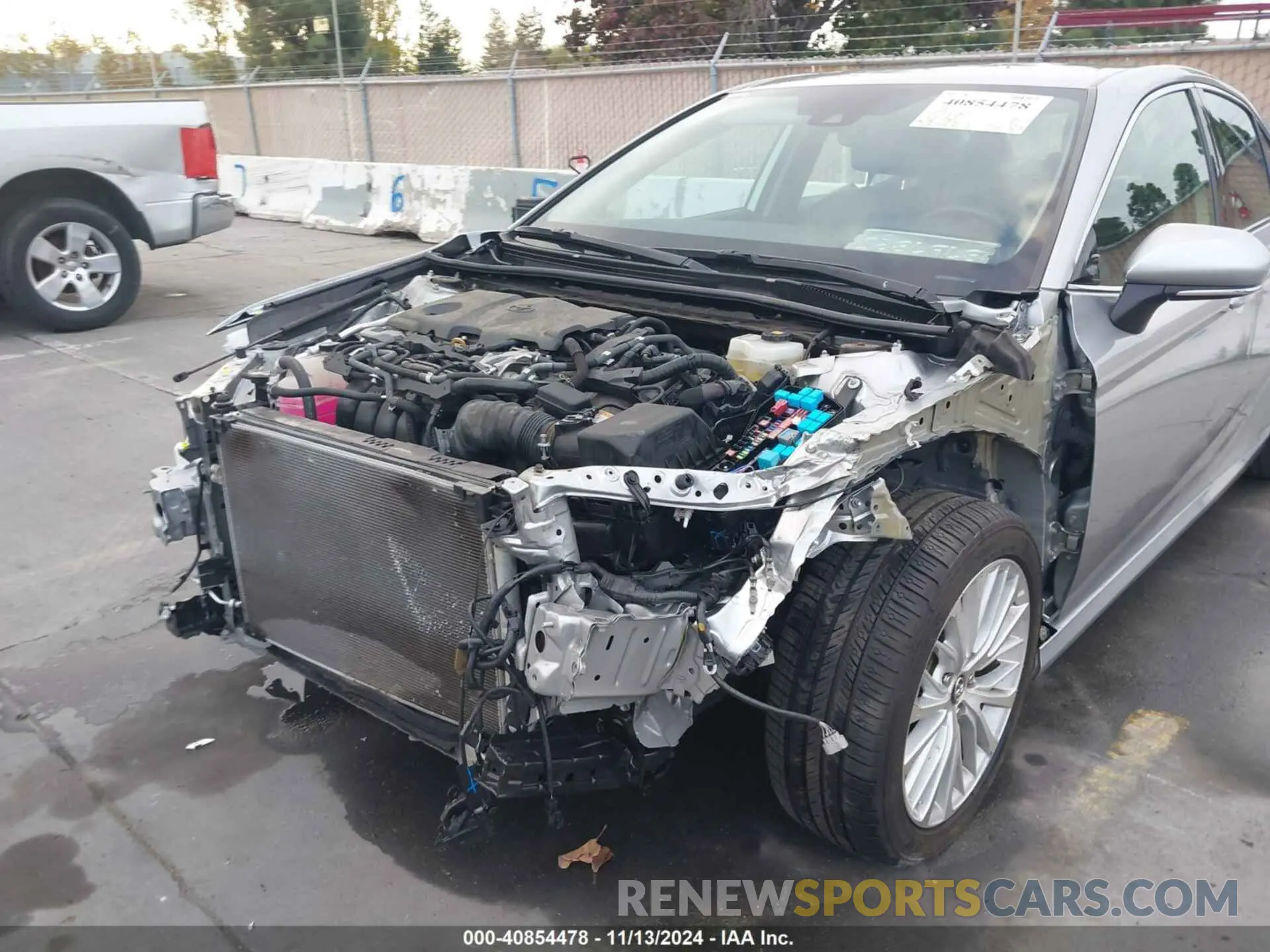 6 Photograph of a damaged car 4T1B21HK6KU515509 TOYOTA CAMRY 2019