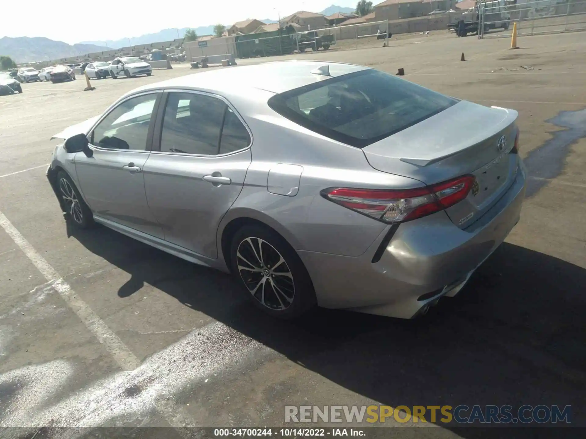 3 Photograph of a damaged car 4T1B21HK6KU516370 TOYOTA CAMRY 2019