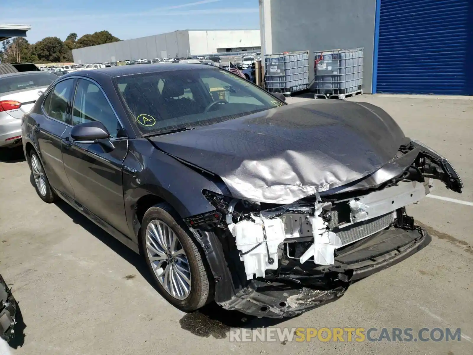 1 Photograph of a damaged car 4T1B21HK6KU518393 TOYOTA CAMRY 2019