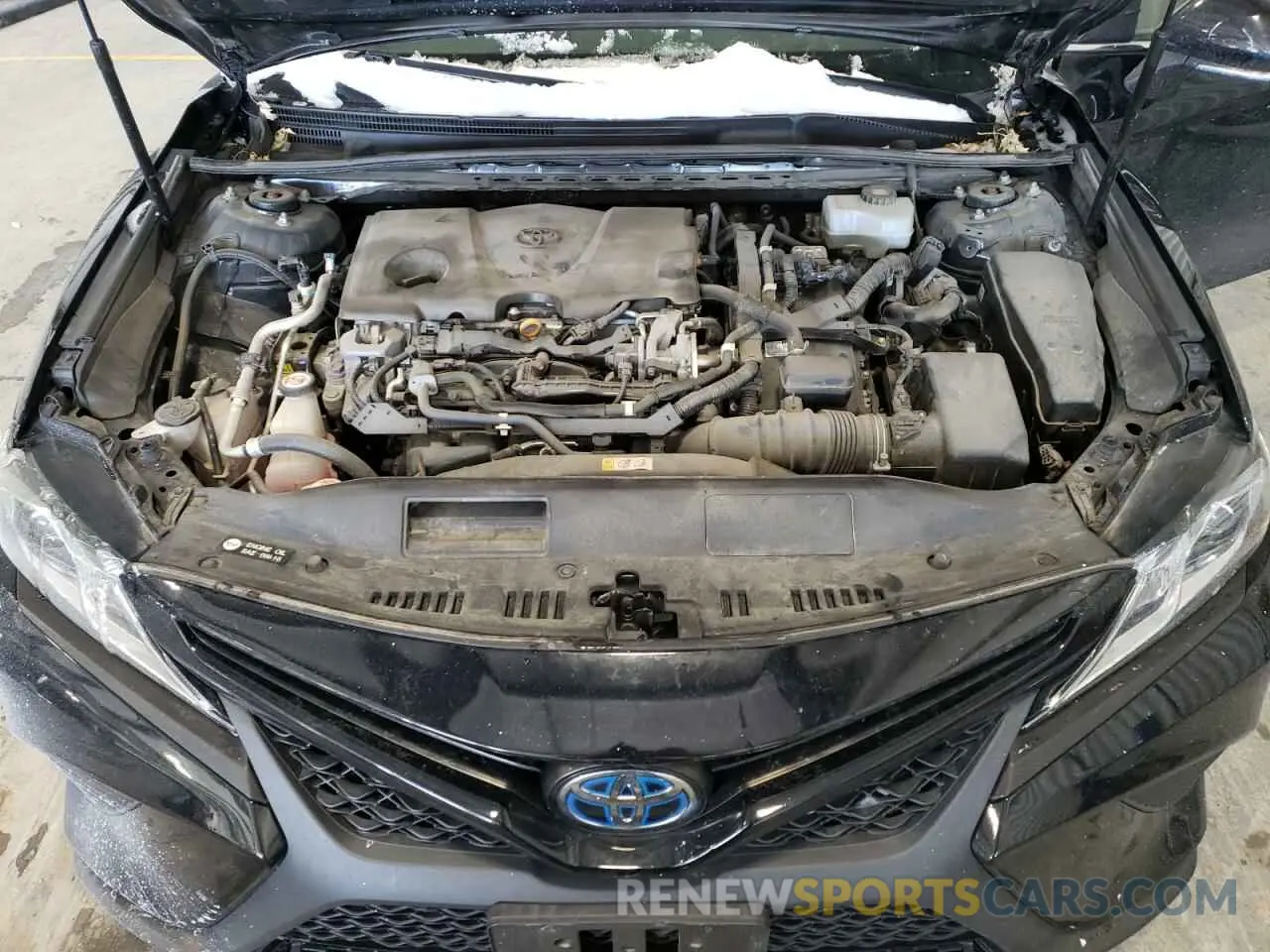 11 Photograph of a damaged car 4T1B21HK6KU519415 TOYOTA CAMRY 2019