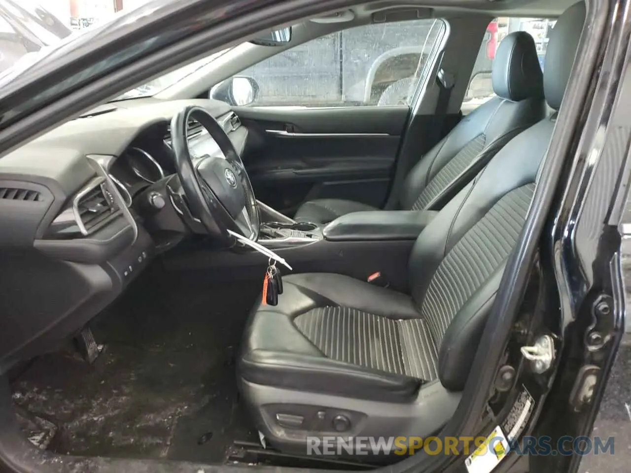 7 Photograph of a damaged car 4T1B21HK6KU519415 TOYOTA CAMRY 2019