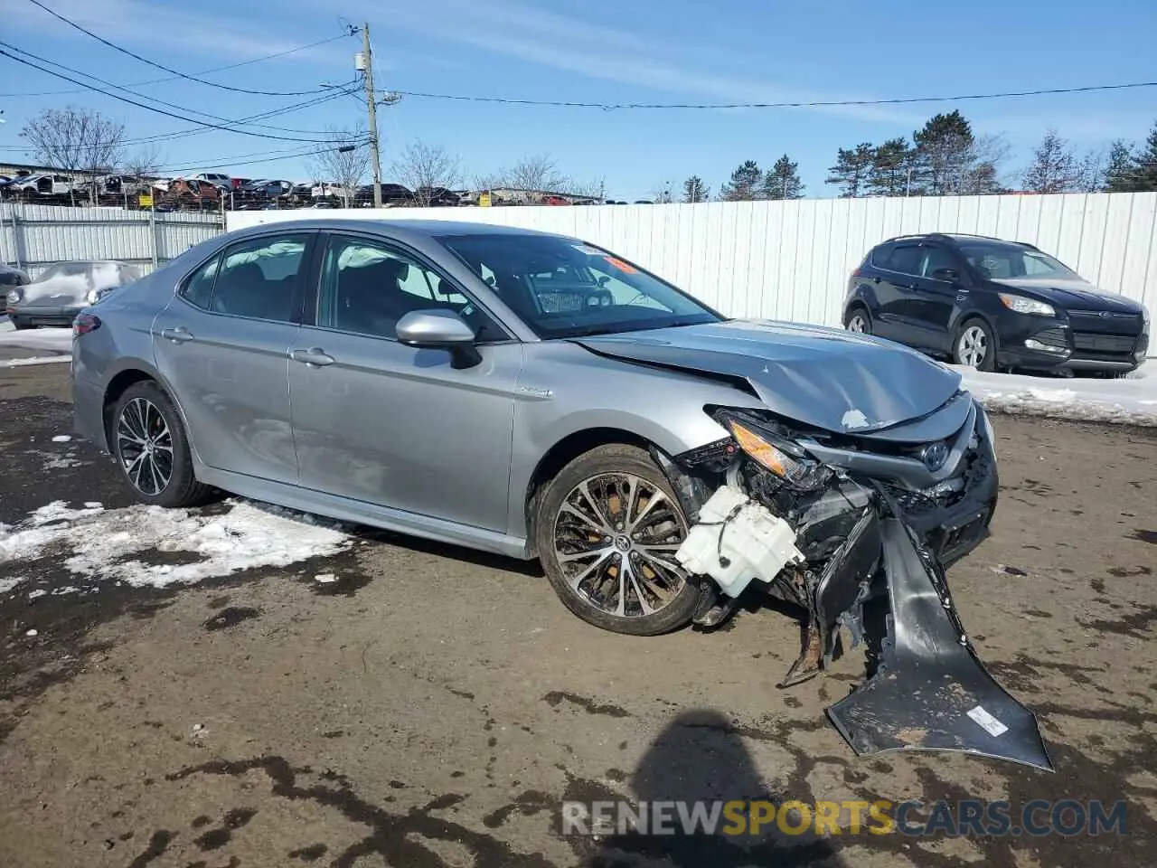 4 Photograph of a damaged car 4T1B21HK7KU512098 TOYOTA CAMRY 2019