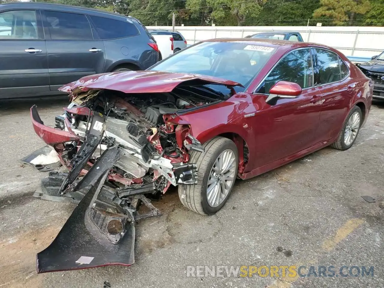 1 Photograph of a damaged car 4T1B21HK7KU513185 TOYOTA CAMRY 2019