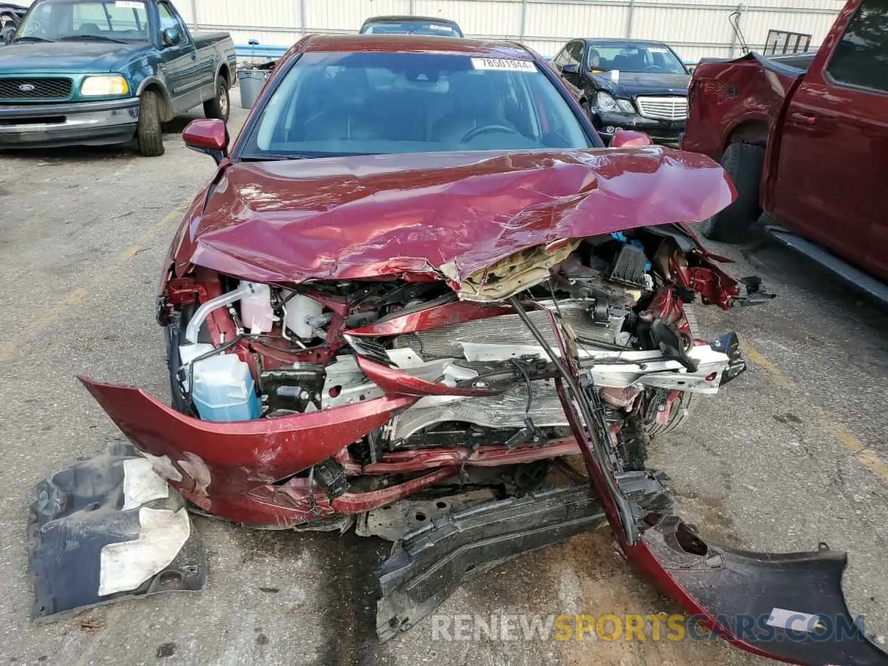 5 Photograph of a damaged car 4T1B21HK7KU513185 TOYOTA CAMRY 2019
