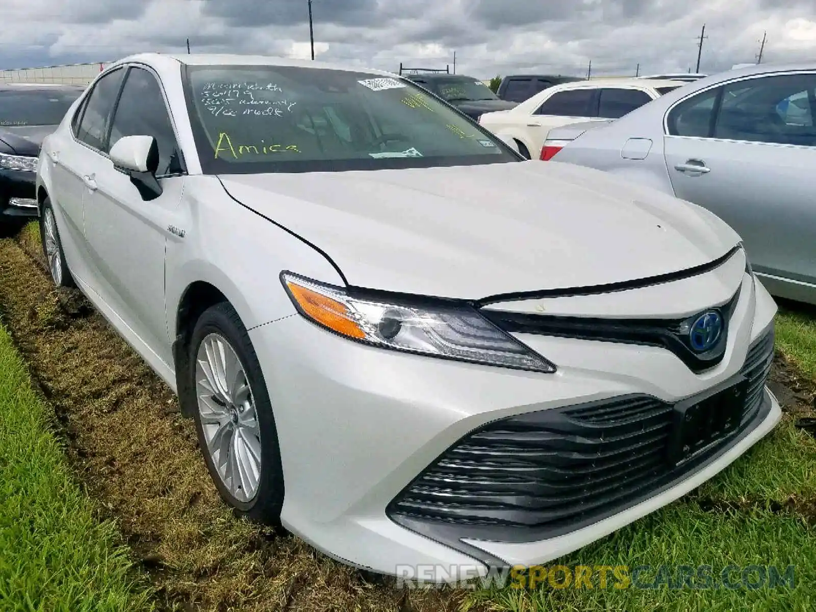 1 Photograph of a damaged car 4T1B21HK7KU514269 TOYOTA CAMRY 2019