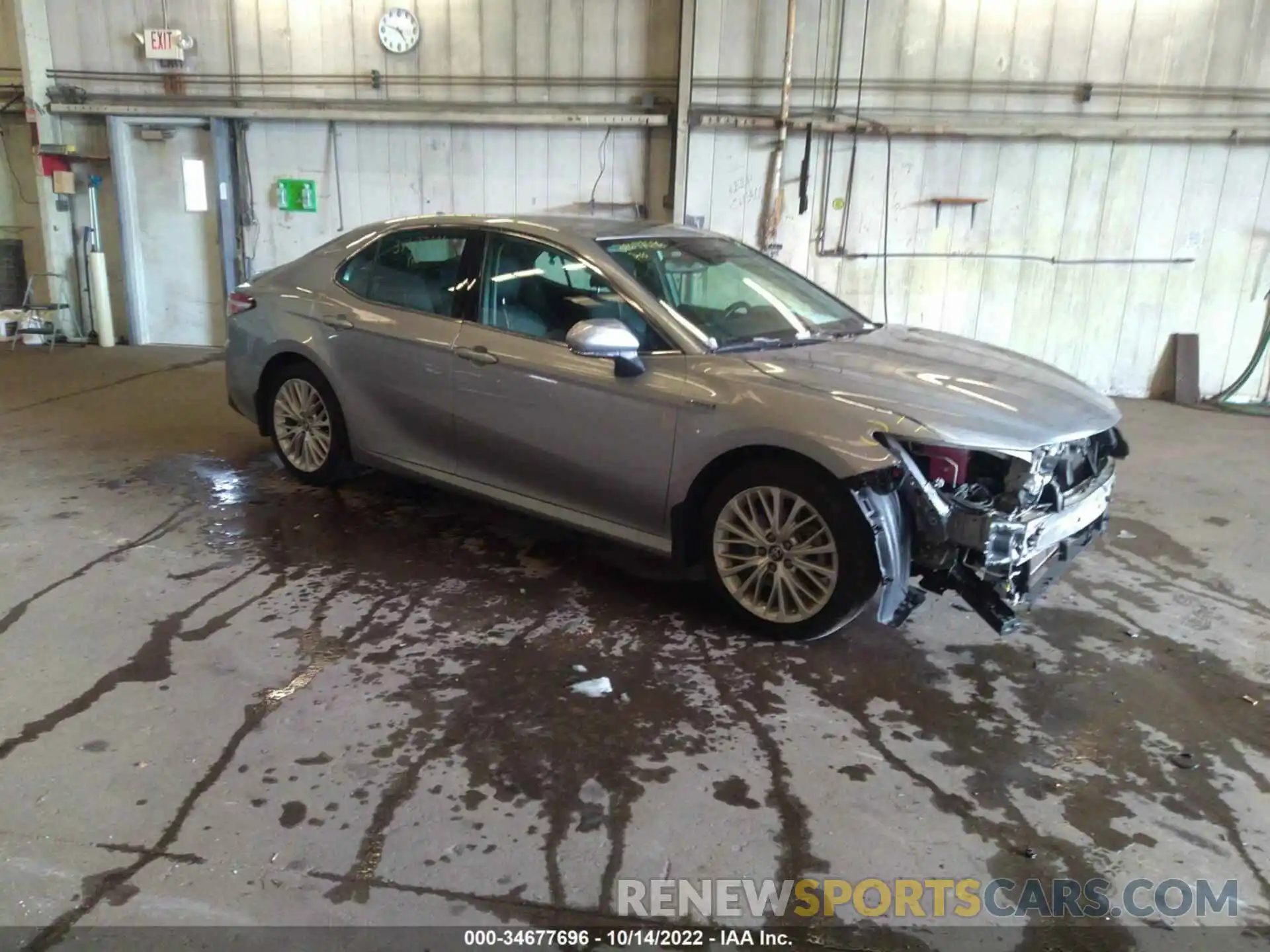 1 Photograph of a damaged car 4T1B21HK7KU516054 TOYOTA CAMRY 2019