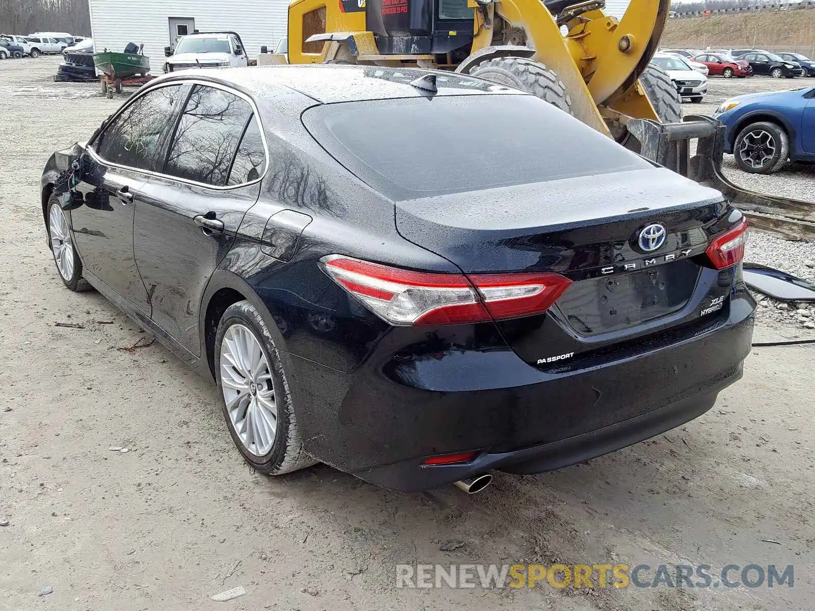 3 Photograph of a damaged car 4T1B21HK8KU010653 TOYOTA CAMRY 2019