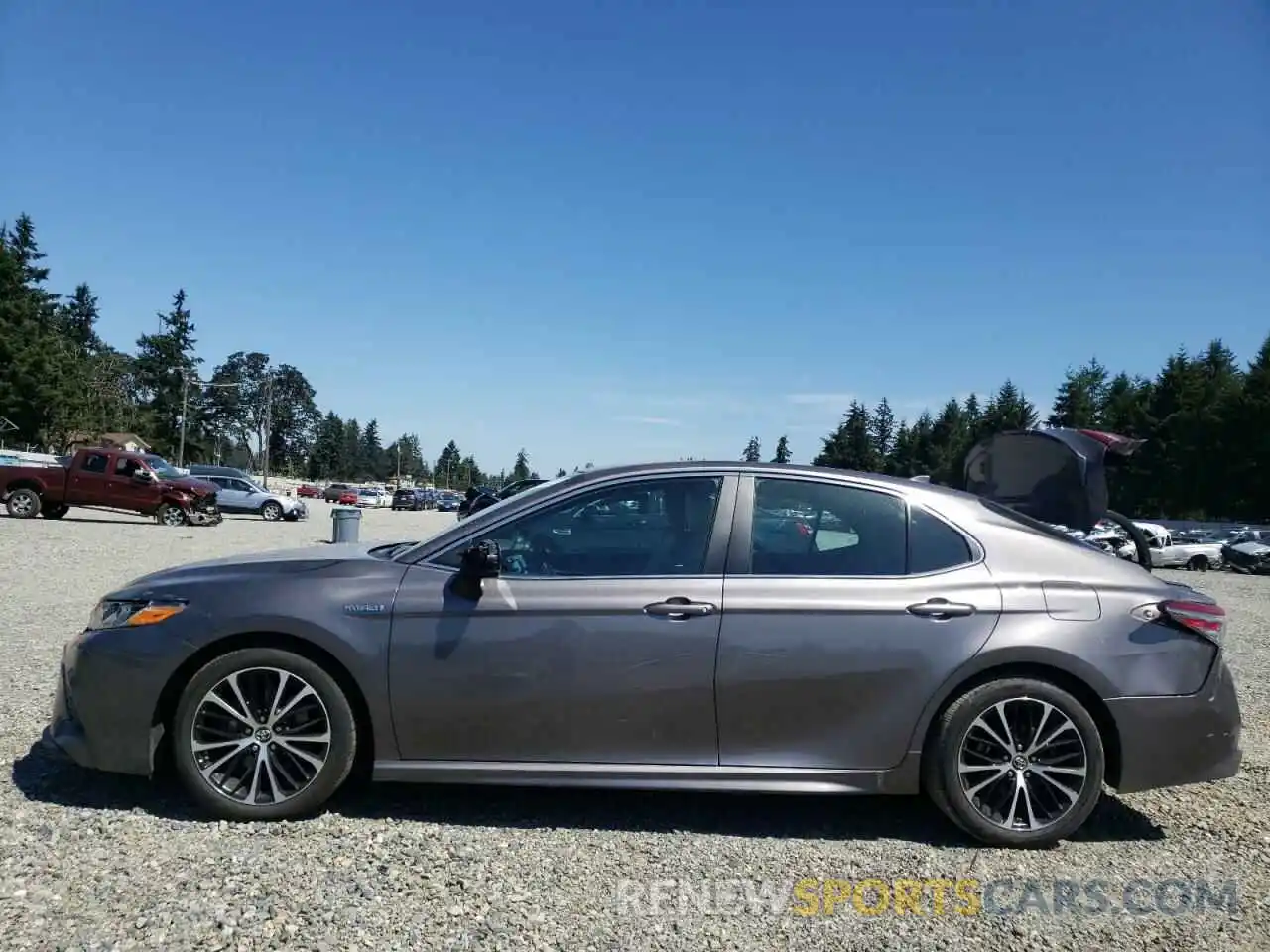 9 Photograph of a damaged car 4T1B21HK8KU011902 TOYOTA CAMRY 2019