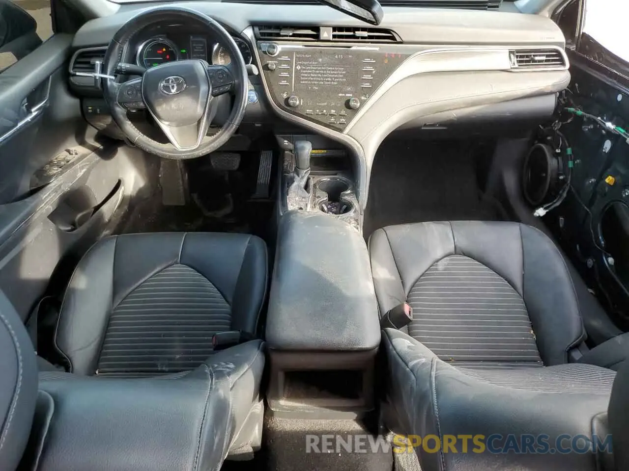 8 Photograph of a damaged car 4T1B21HK8KU012841 TOYOTA CAMRY 2019