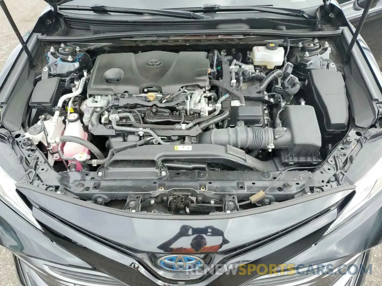 11 Photograph of a damaged car 4T1B21HK8KU012872 TOYOTA CAMRY 2019