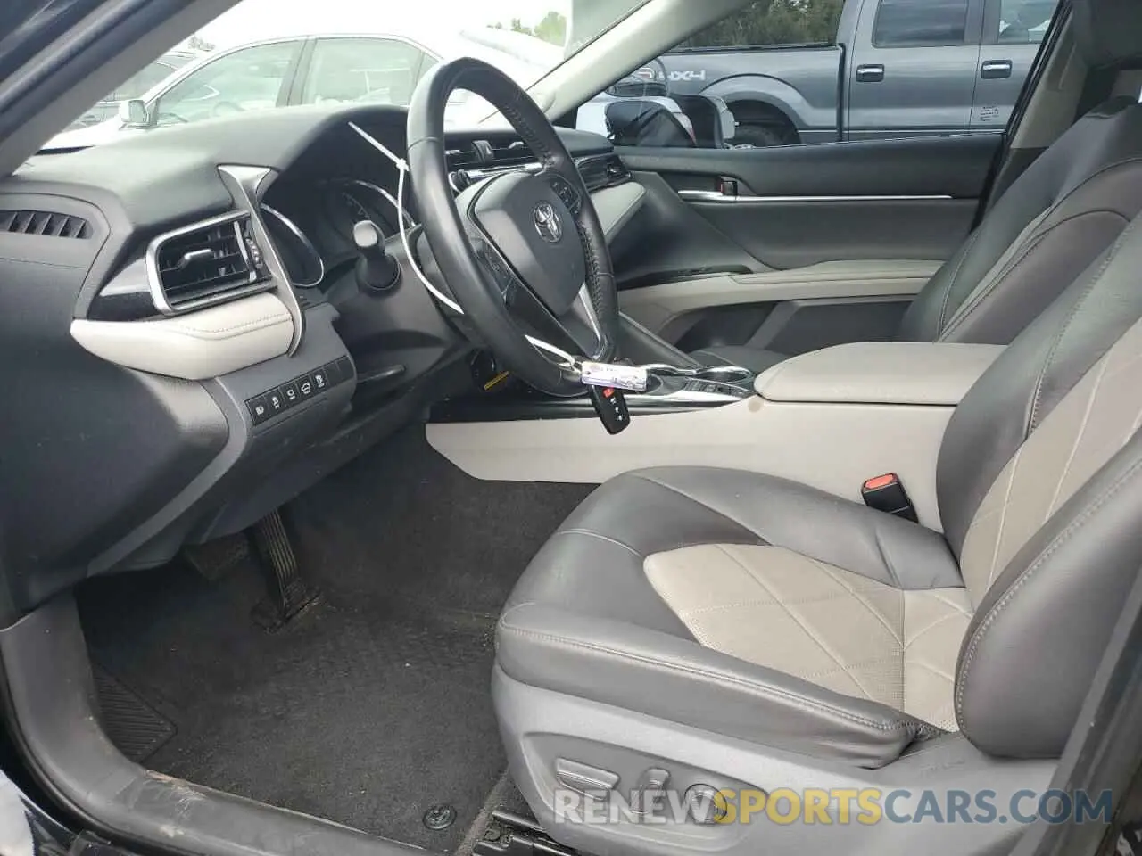 7 Photograph of a damaged car 4T1B21HK8KU012872 TOYOTA CAMRY 2019