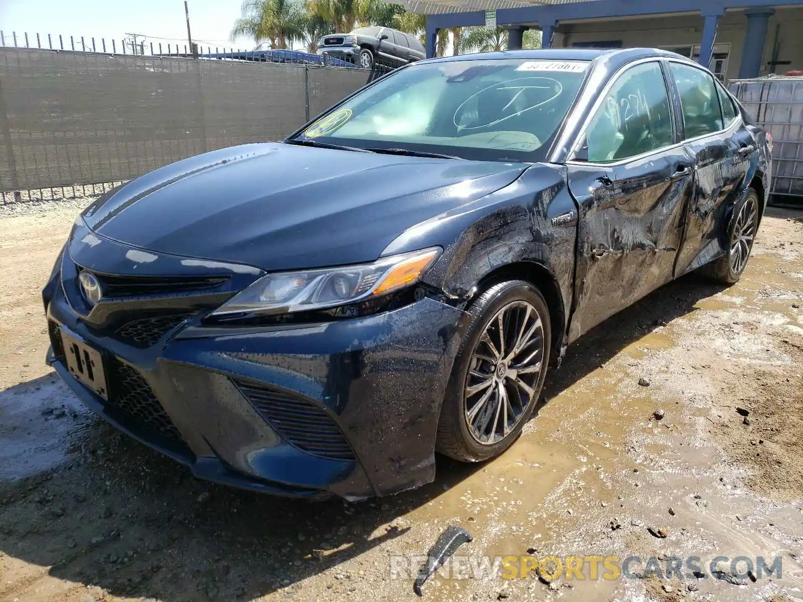 2 Photograph of a damaged car 4T1B21HK8KU013391 TOYOTA CAMRY 2019