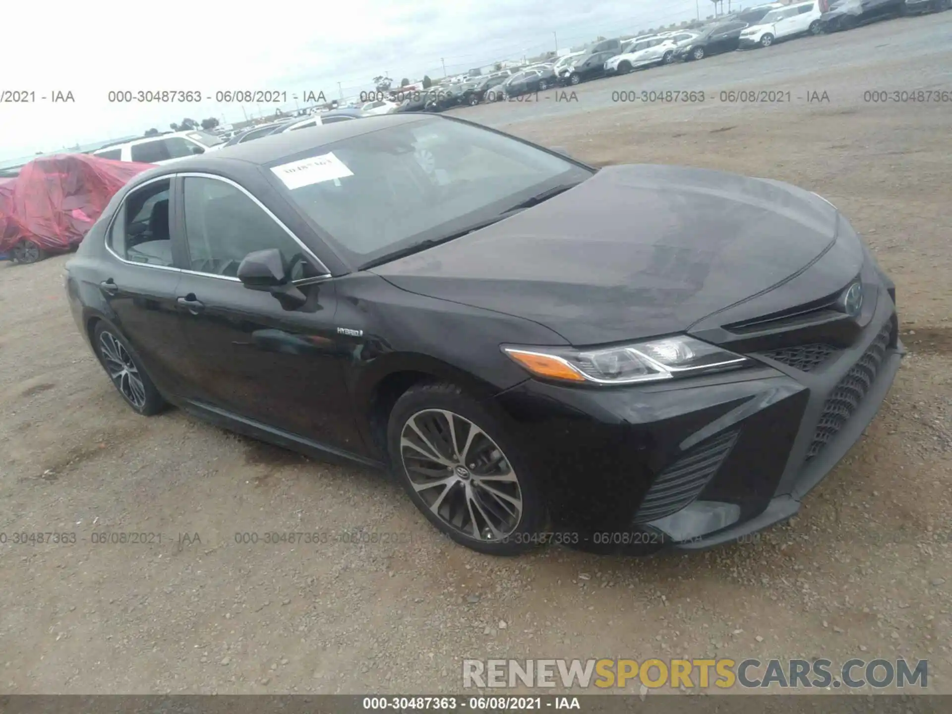 1 Photograph of a damaged car 4T1B21HK9KU011214 TOYOTA CAMRY 2019