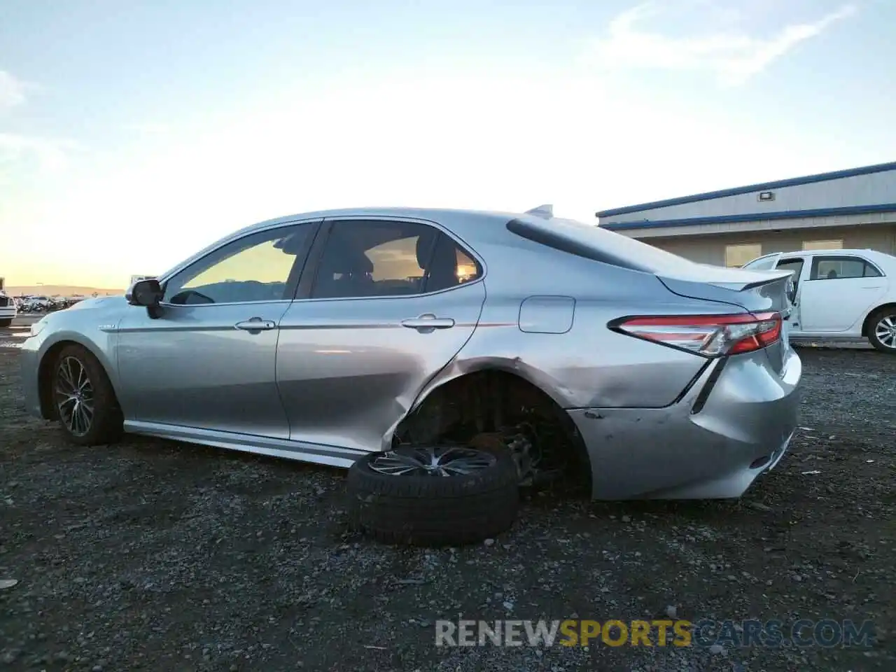 9 Photograph of a damaged car 4T1B21HK9KU512037 TOYOTA CAMRY 2019