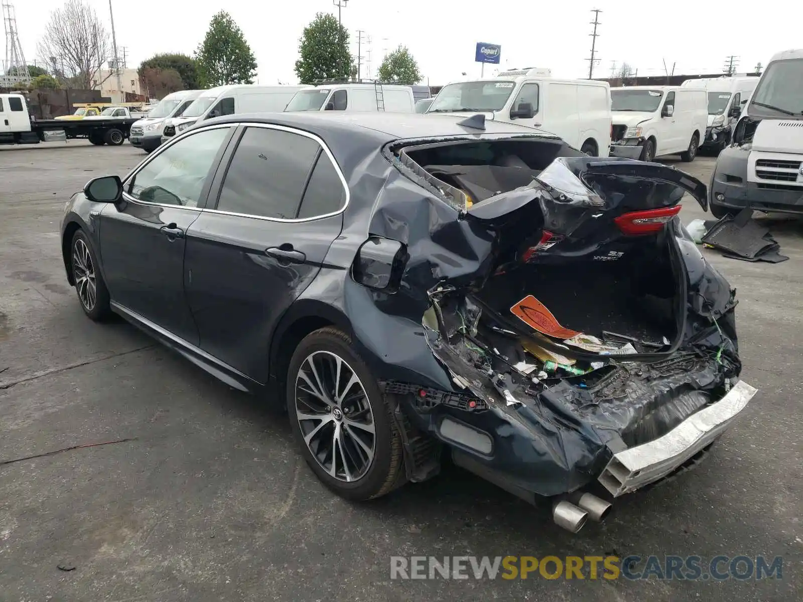 3 Photograph of a damaged car 4T1B21HK9KU512698 TOYOTA CAMRY 2019