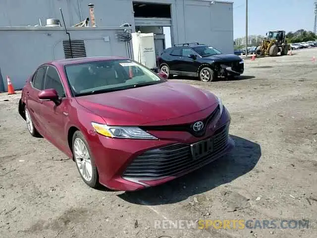 11 Photograph of a damaged car 4T1B21HK9KU513057 TOYOTA CAMRY 2019