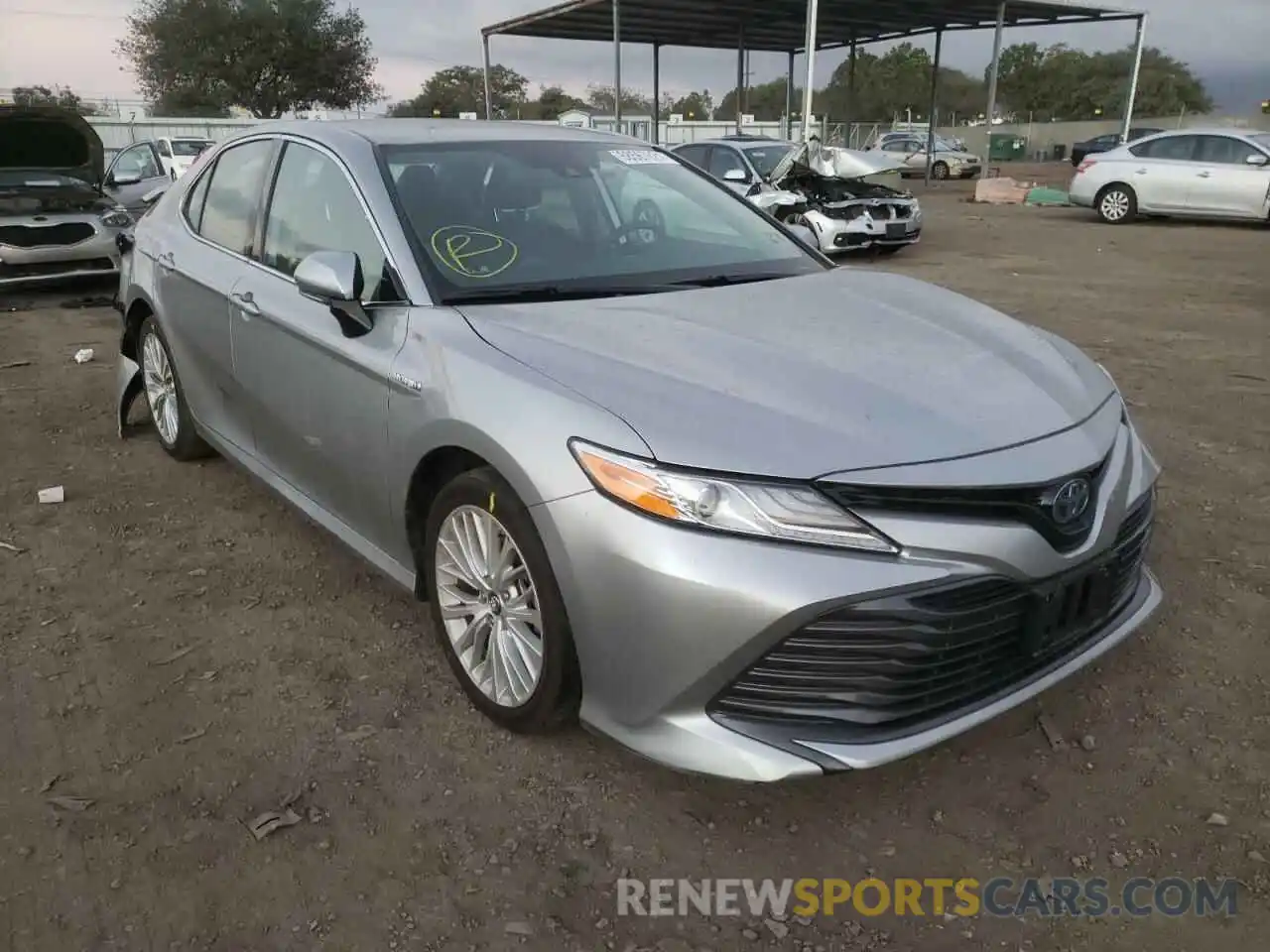 1 Photograph of a damaged car 4T1B21HK9KU513706 TOYOTA CAMRY 2019