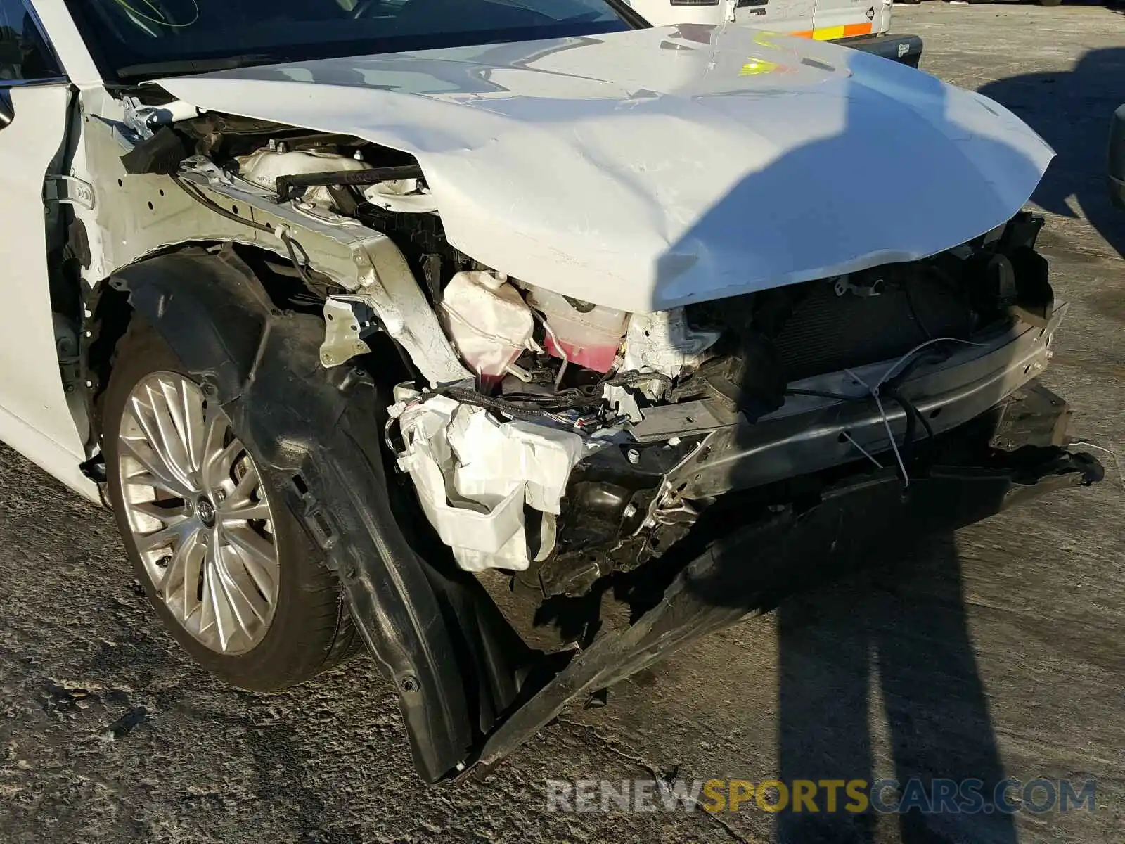 9 Photograph of a damaged car 4T1B21HK9KU515326 TOYOTA CAMRY 2019