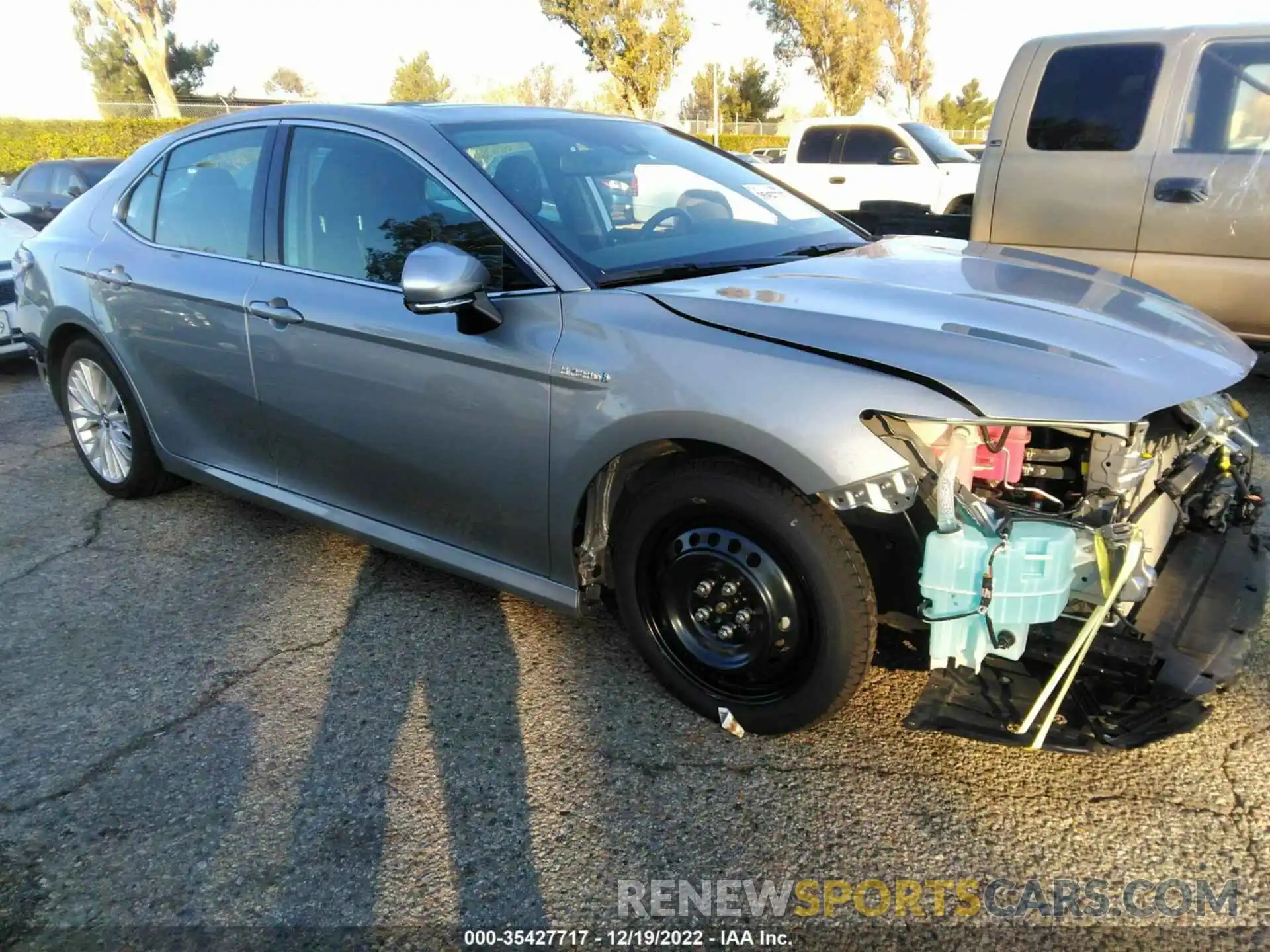 1 Photograph of a damaged car 4T1B21HK9KU515603 TOYOTA CAMRY 2019