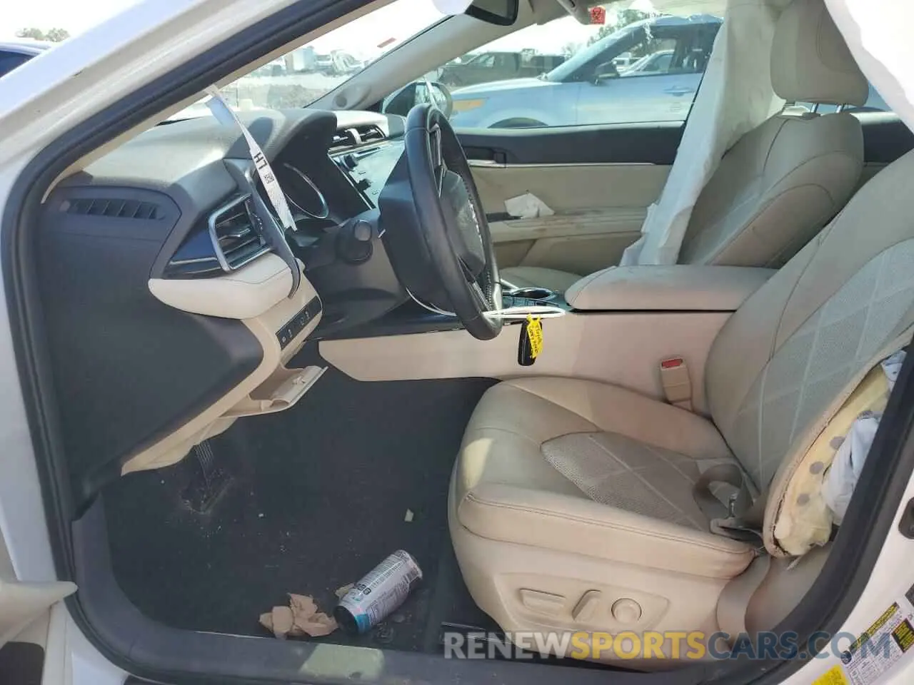7 Photograph of a damaged car 4T1B21HKXKU014431 TOYOTA CAMRY 2019
