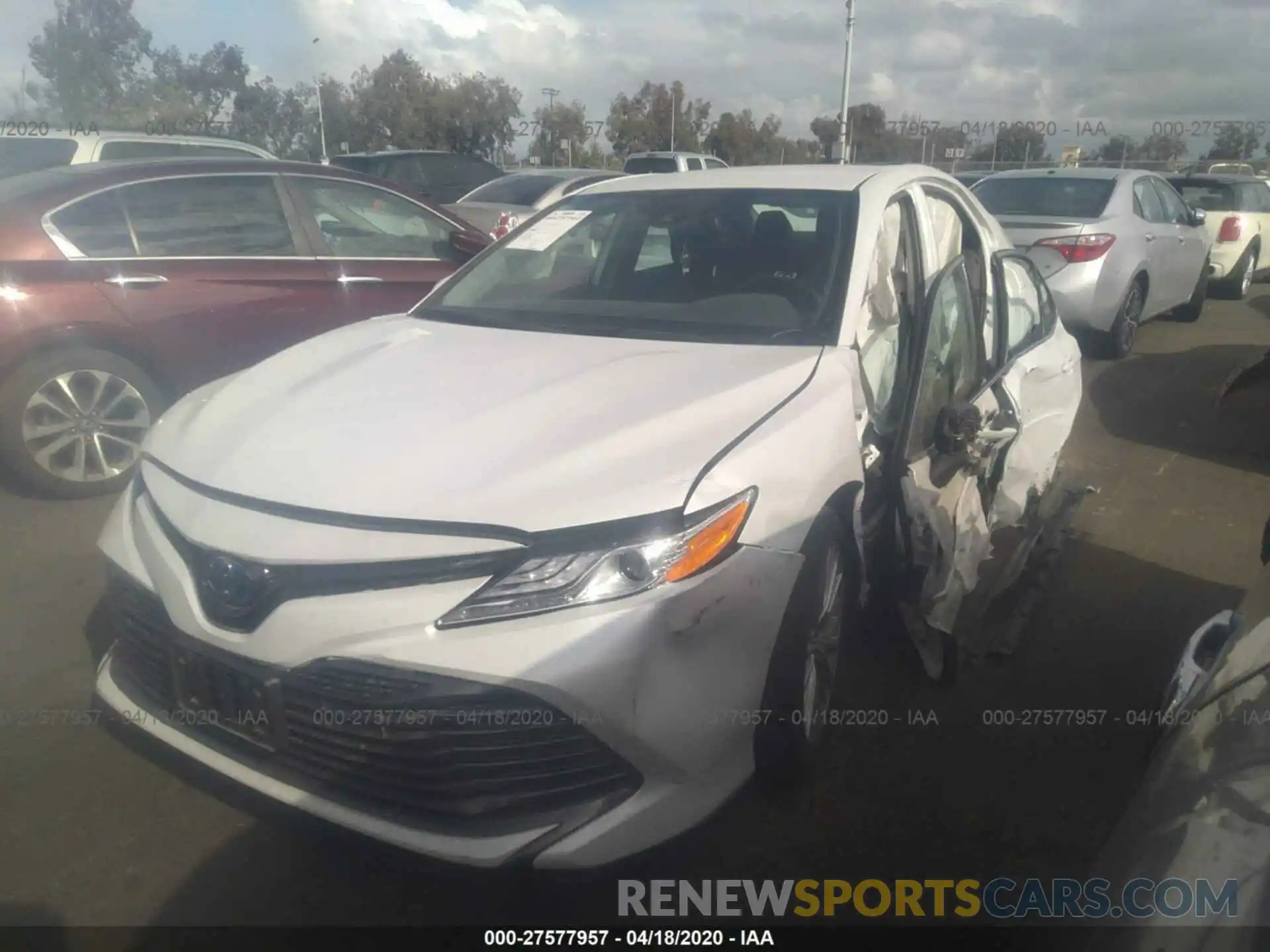 2 Photograph of a damaged car 4T1B21HKXKU511074 TOYOTA CAMRY 2019