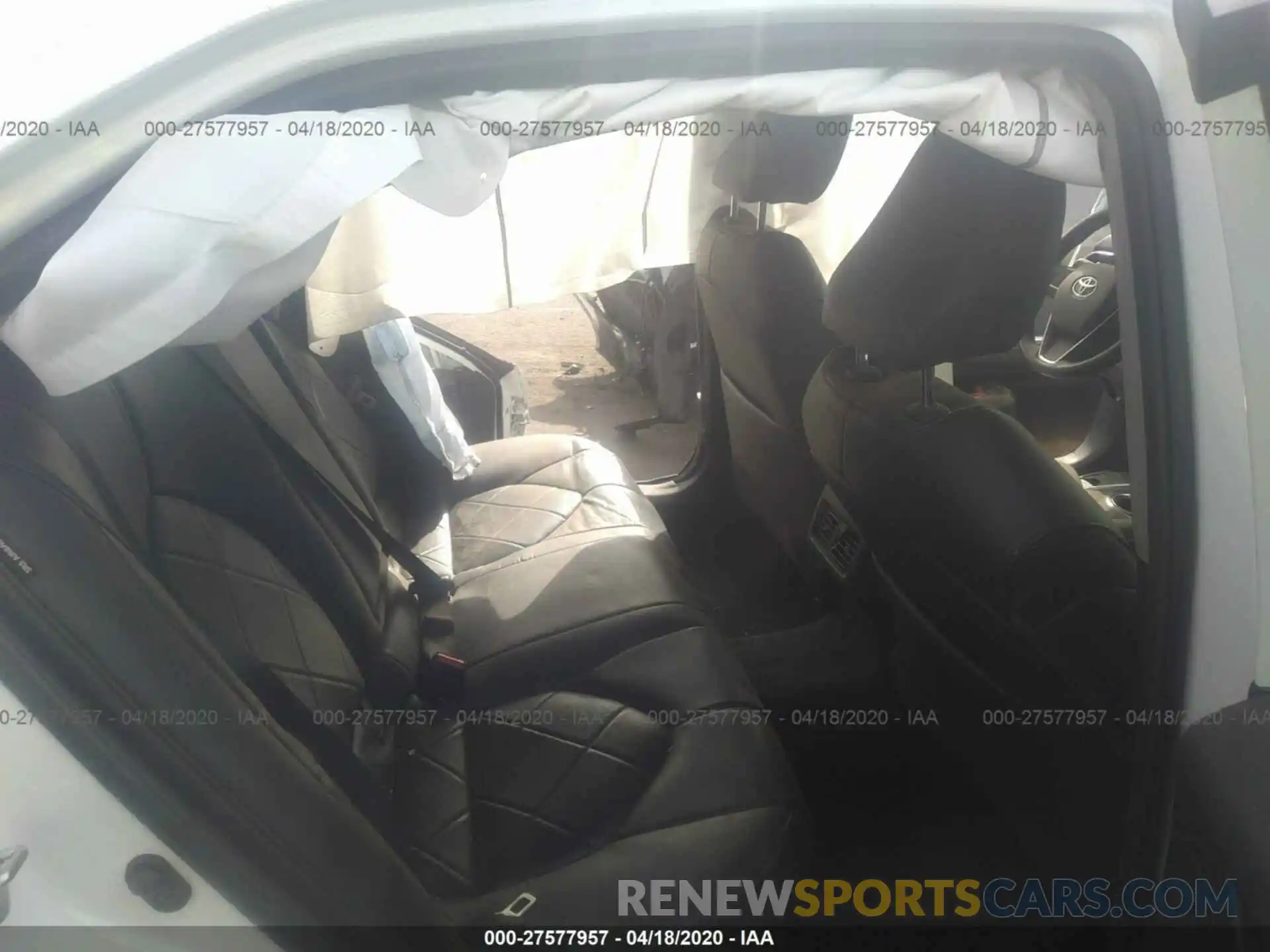 8 Photograph of a damaged car 4T1B21HKXKU511074 TOYOTA CAMRY 2019