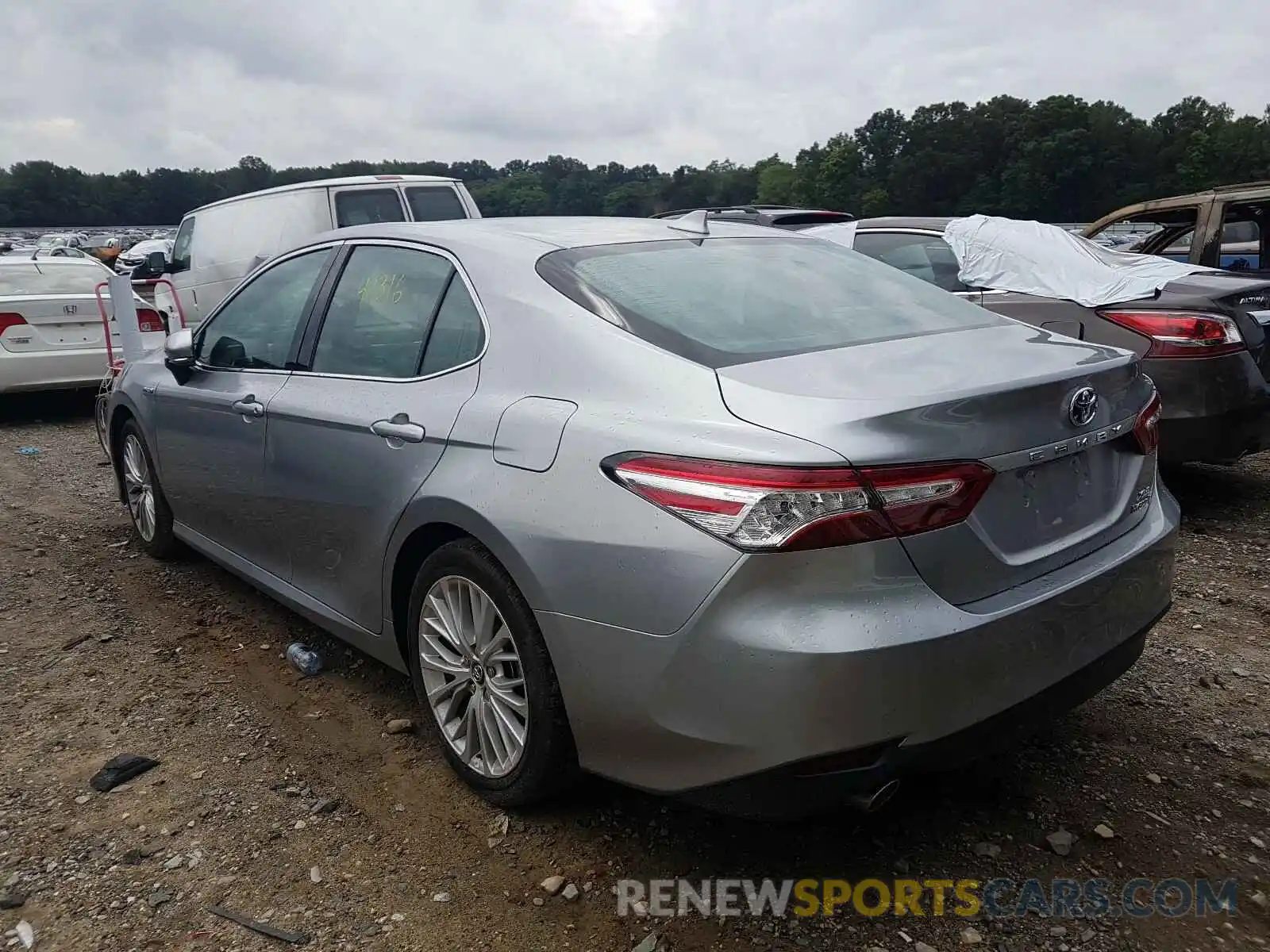 3 Photograph of a damaged car 4T1B21HKXKU516288 TOYOTA CAMRY 2019