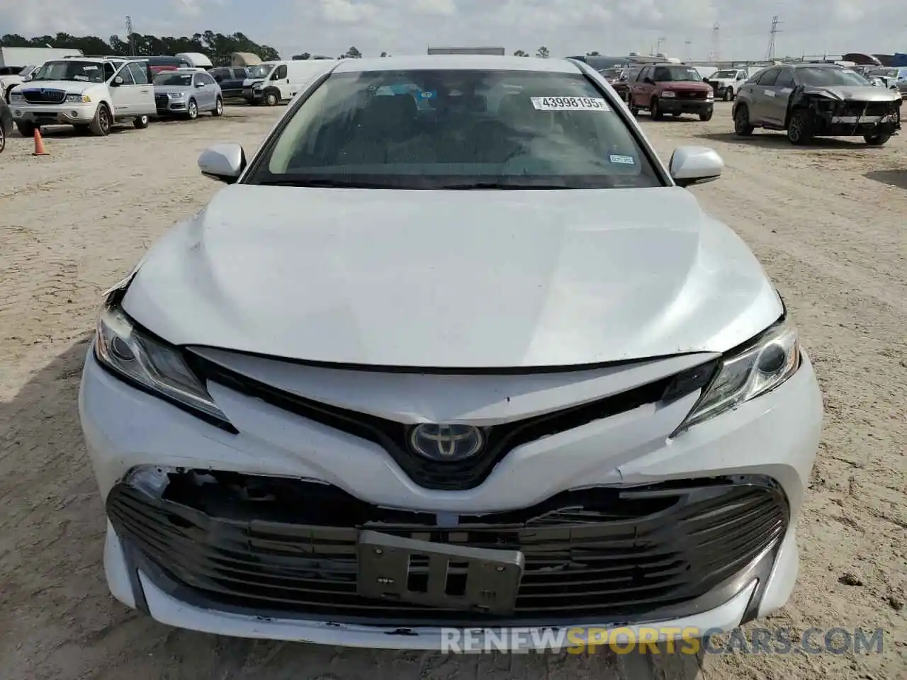 5 Photograph of a damaged car 4T1B21HKXKU520289 TOYOTA CAMRY 2019