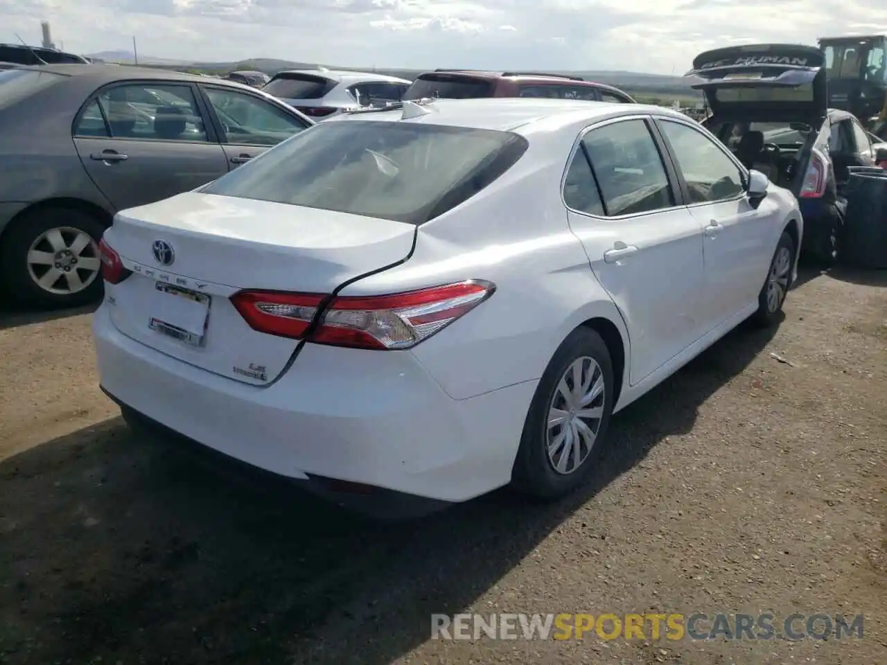 4 Photograph of a damaged car 4T1B31HK0KU004889 TOYOTA CAMRY 2019