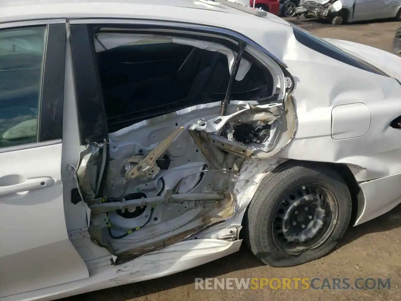 9 Photograph of a damaged car 4T1B31HK0KU004889 TOYOTA CAMRY 2019