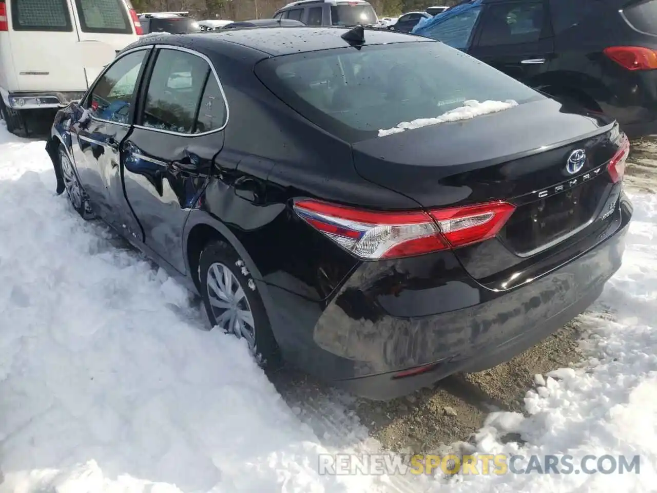 3 Photograph of a damaged car 4T1B31HK0KU005511 TOYOTA CAMRY 2019