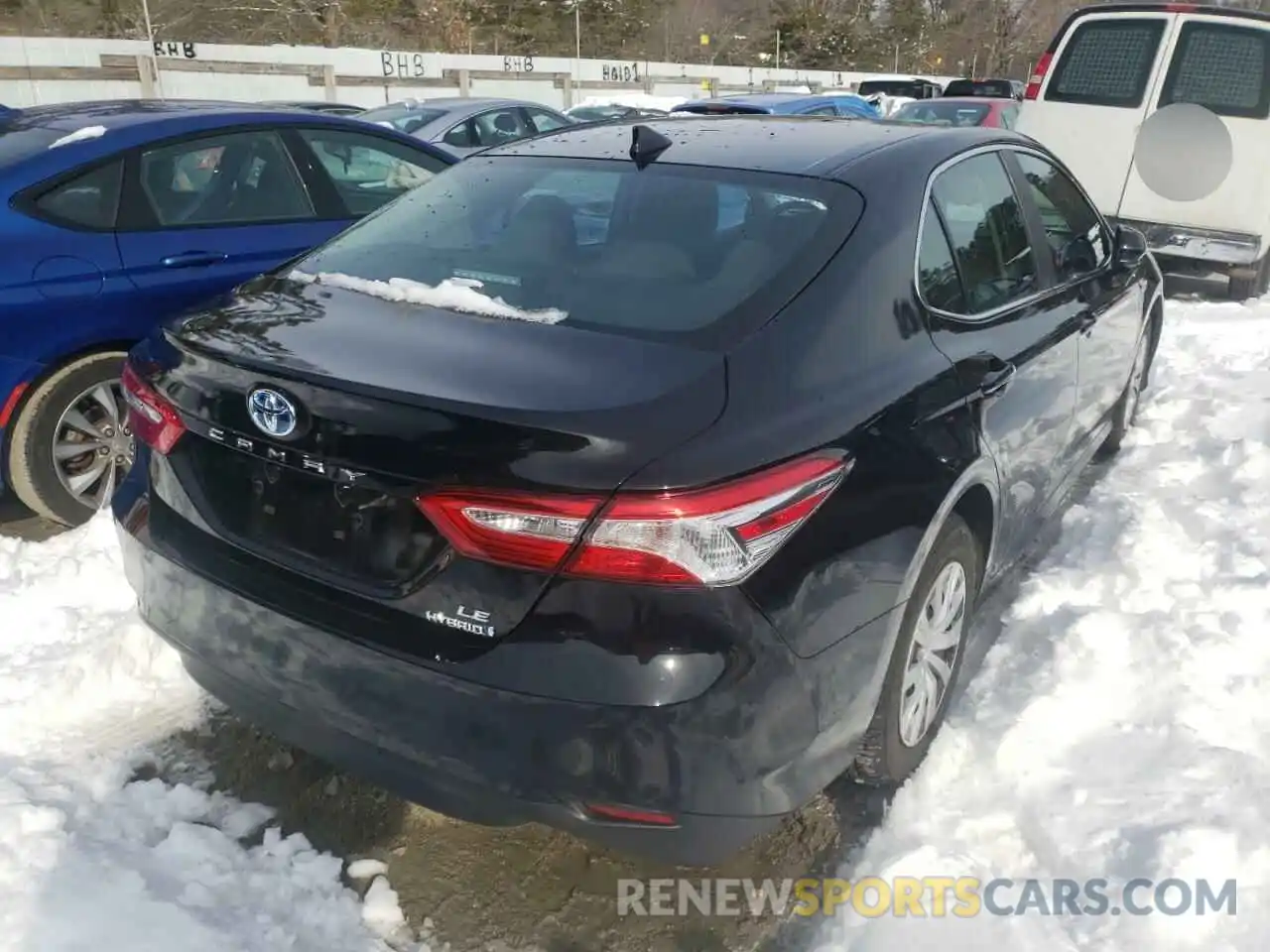 4 Photograph of a damaged car 4T1B31HK0KU005511 TOYOTA CAMRY 2019