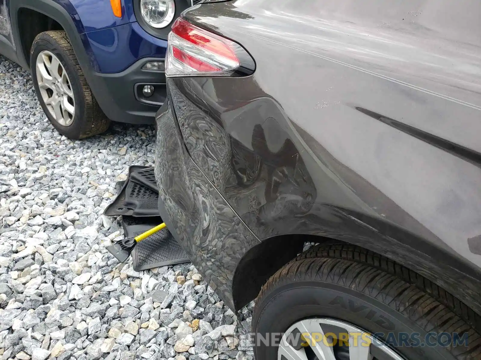 9 Photograph of a damaged car 4T1B31HK0KU509489 TOYOTA CAMRY 2019