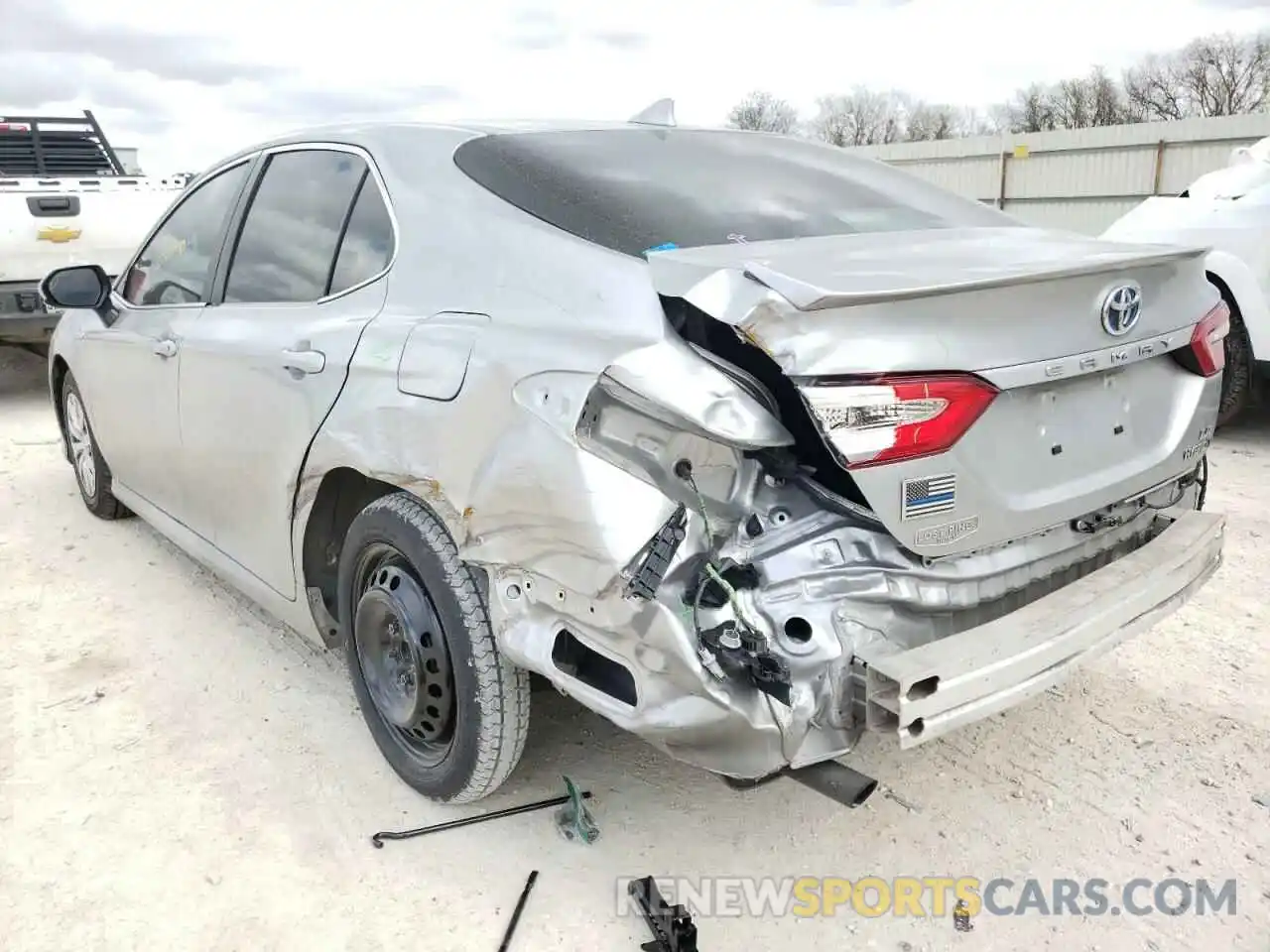 9 Photograph of a damaged car 4T1B31HK0KU512182 TOYOTA CAMRY 2019