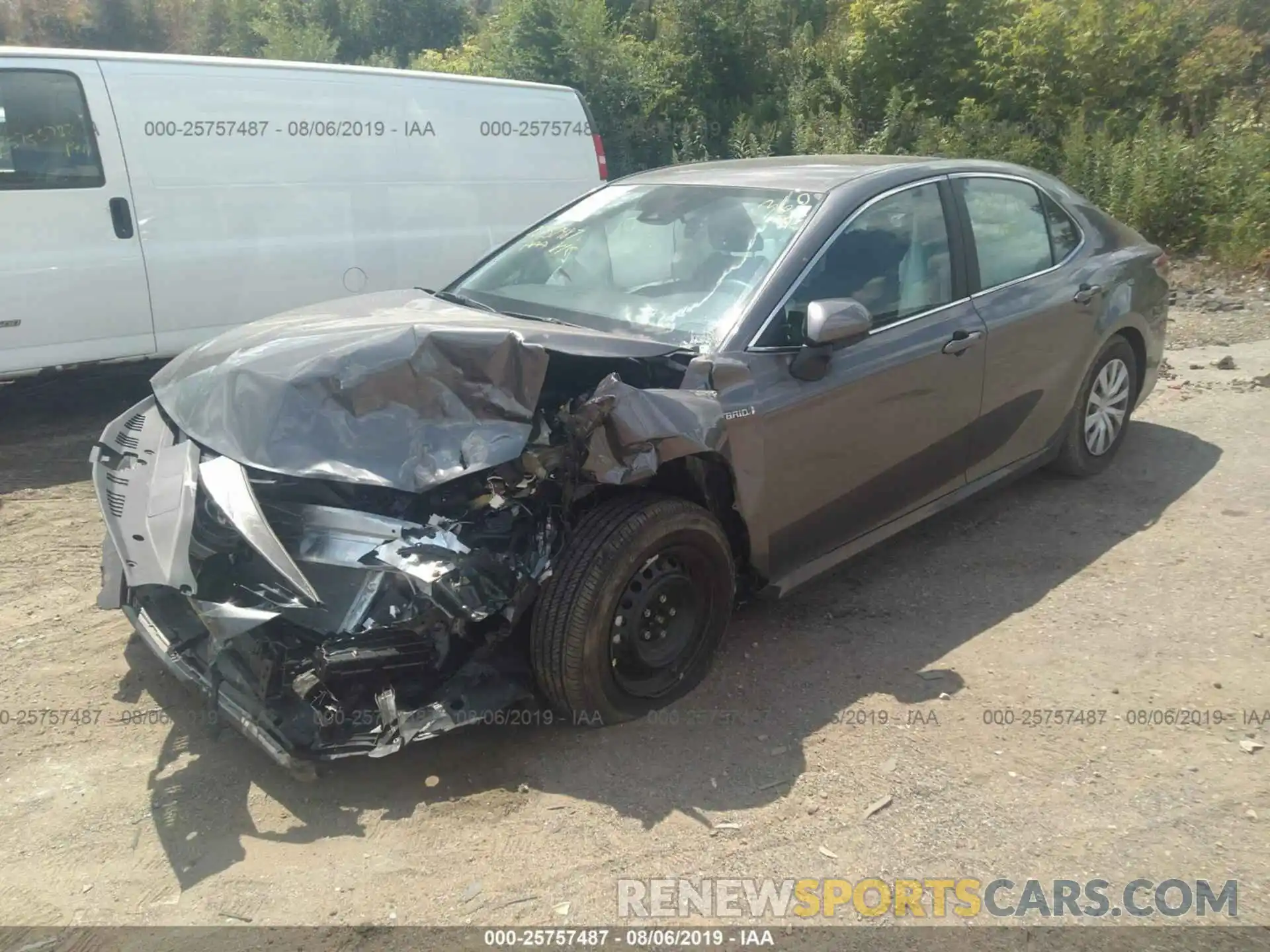 2 Photograph of a damaged car 4T1B31HK0KU513283 TOYOTA CAMRY 2019