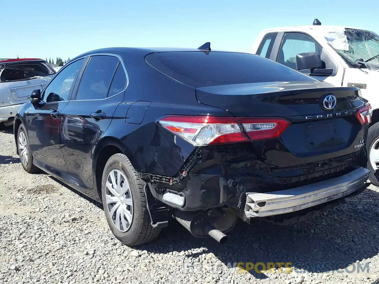 3 Photograph of a damaged car 4T1B31HK0KU514403 TOYOTA CAMRY 2019