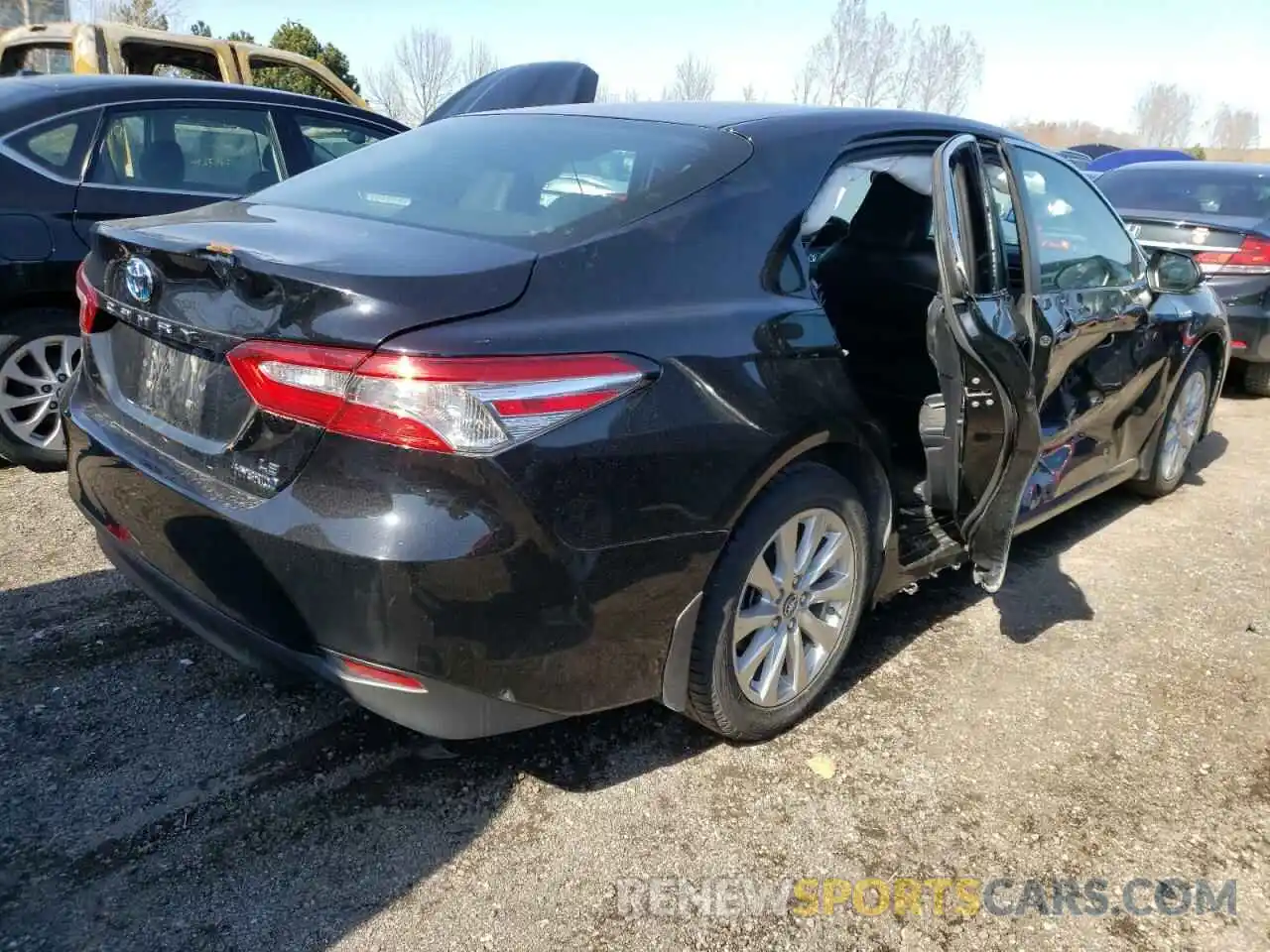 4 Photograph of a damaged car 4T1B31HK0KU515518 TOYOTA CAMRY 2019