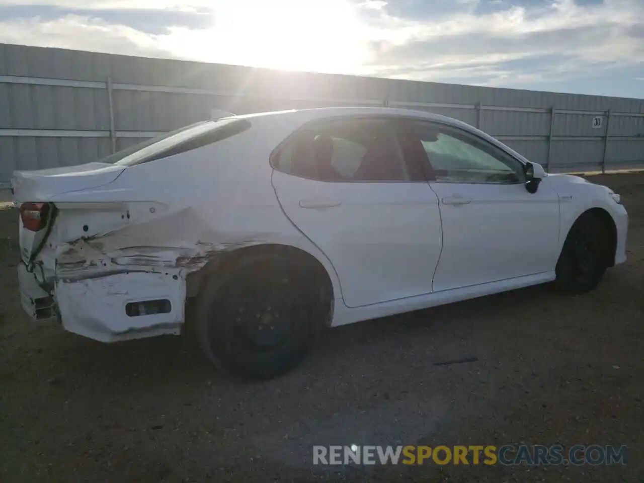 3 Photograph of a damaged car 4T1B31HK1KU006568 TOYOTA CAMRY 2019