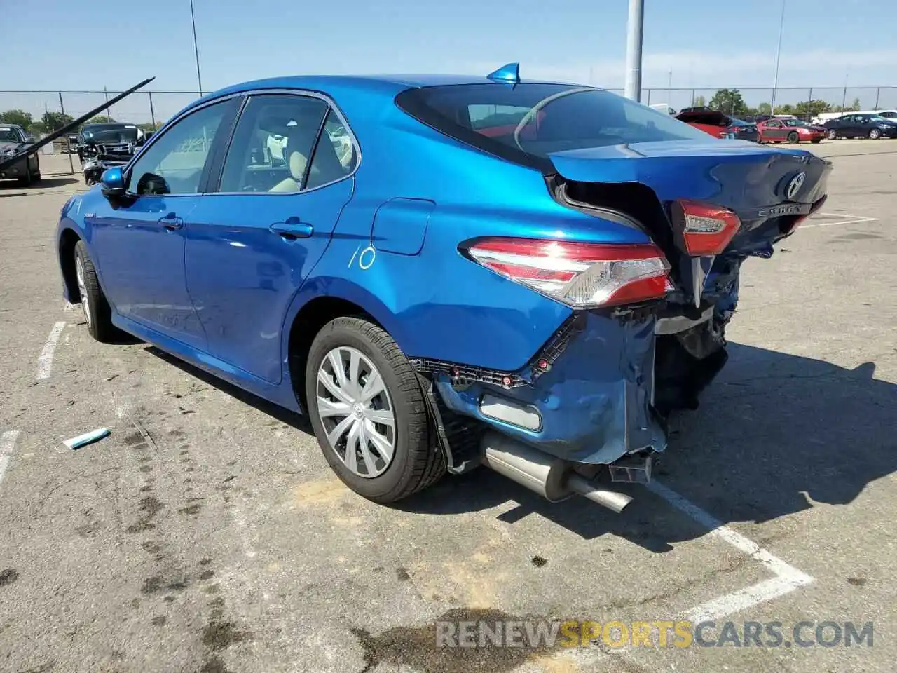 3 Photograph of a damaged car 4T1B31HK1KU008868 TOYOTA CAMRY 2019