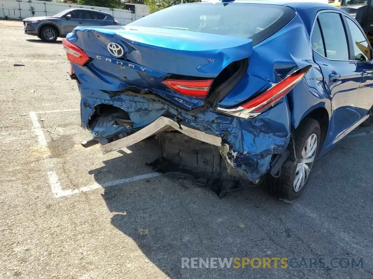 9 Photograph of a damaged car 4T1B31HK1KU008868 TOYOTA CAMRY 2019