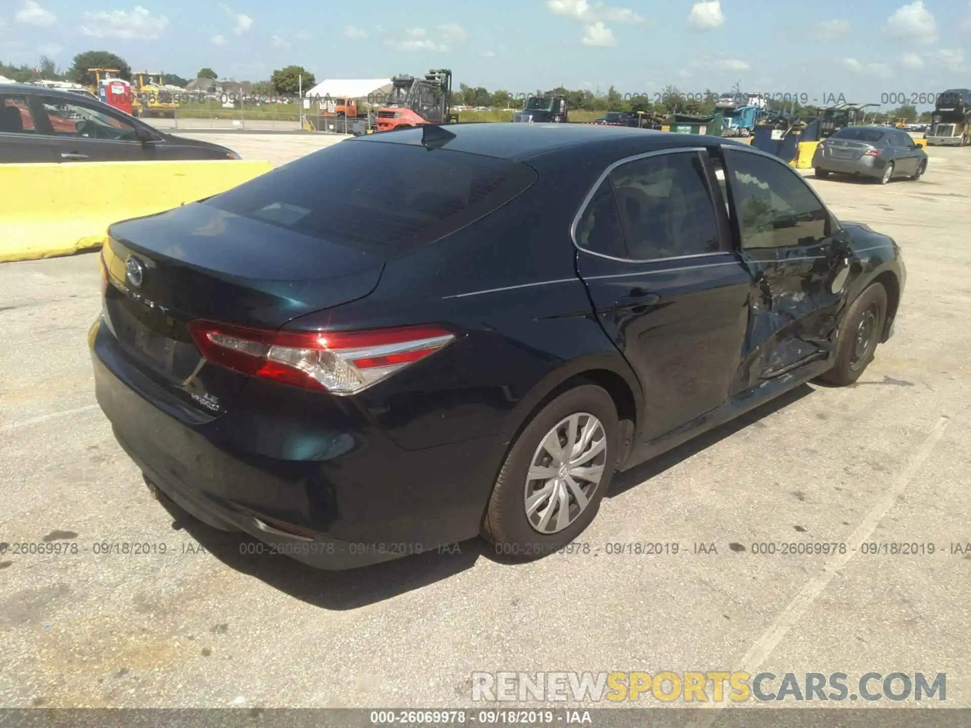 4 Photograph of a damaged car 4T1B31HK1KU512613 TOYOTA CAMRY 2019