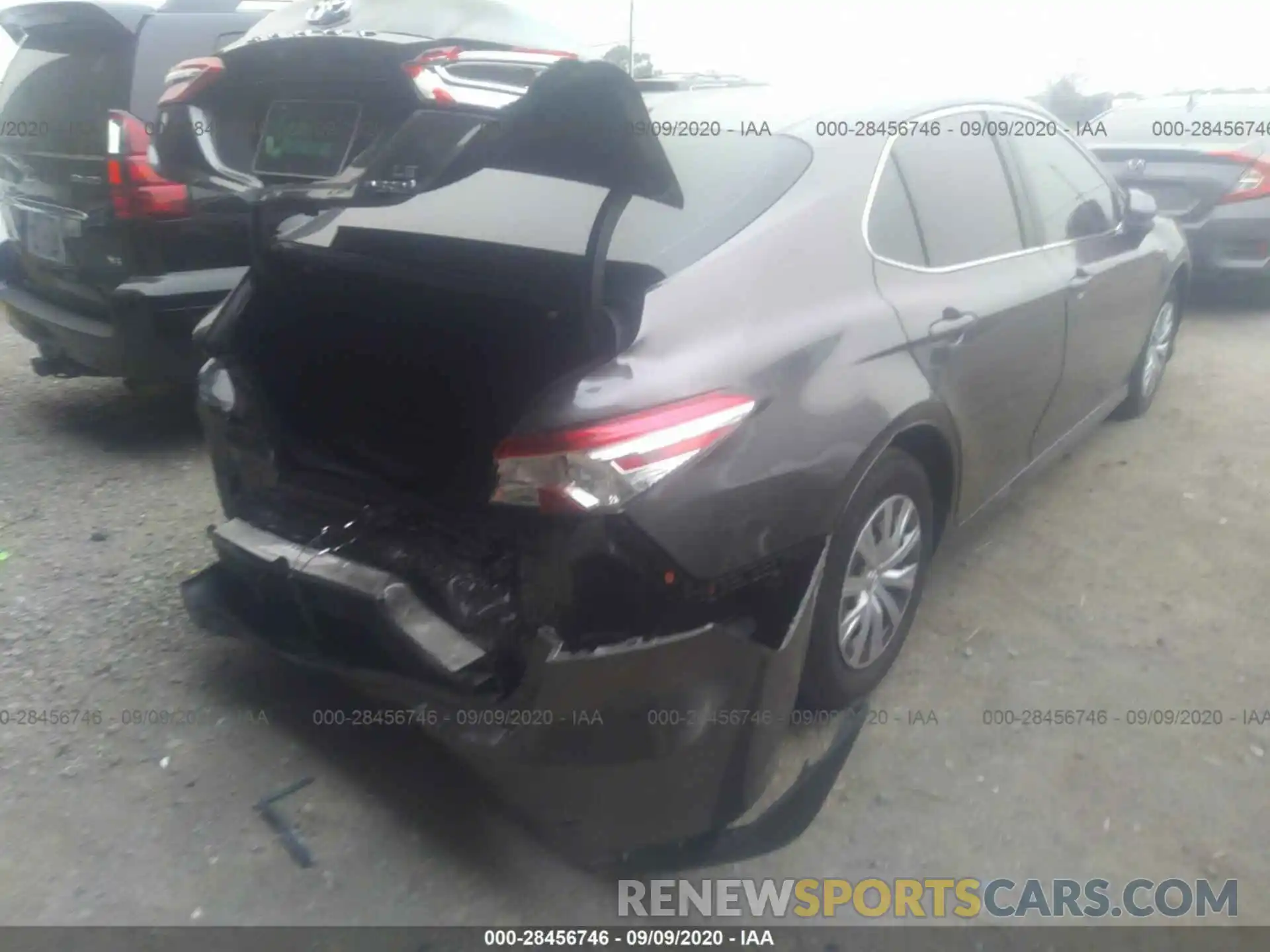 6 Photograph of a damaged car 4T1B31HK1KU514619 TOYOTA CAMRY 2019