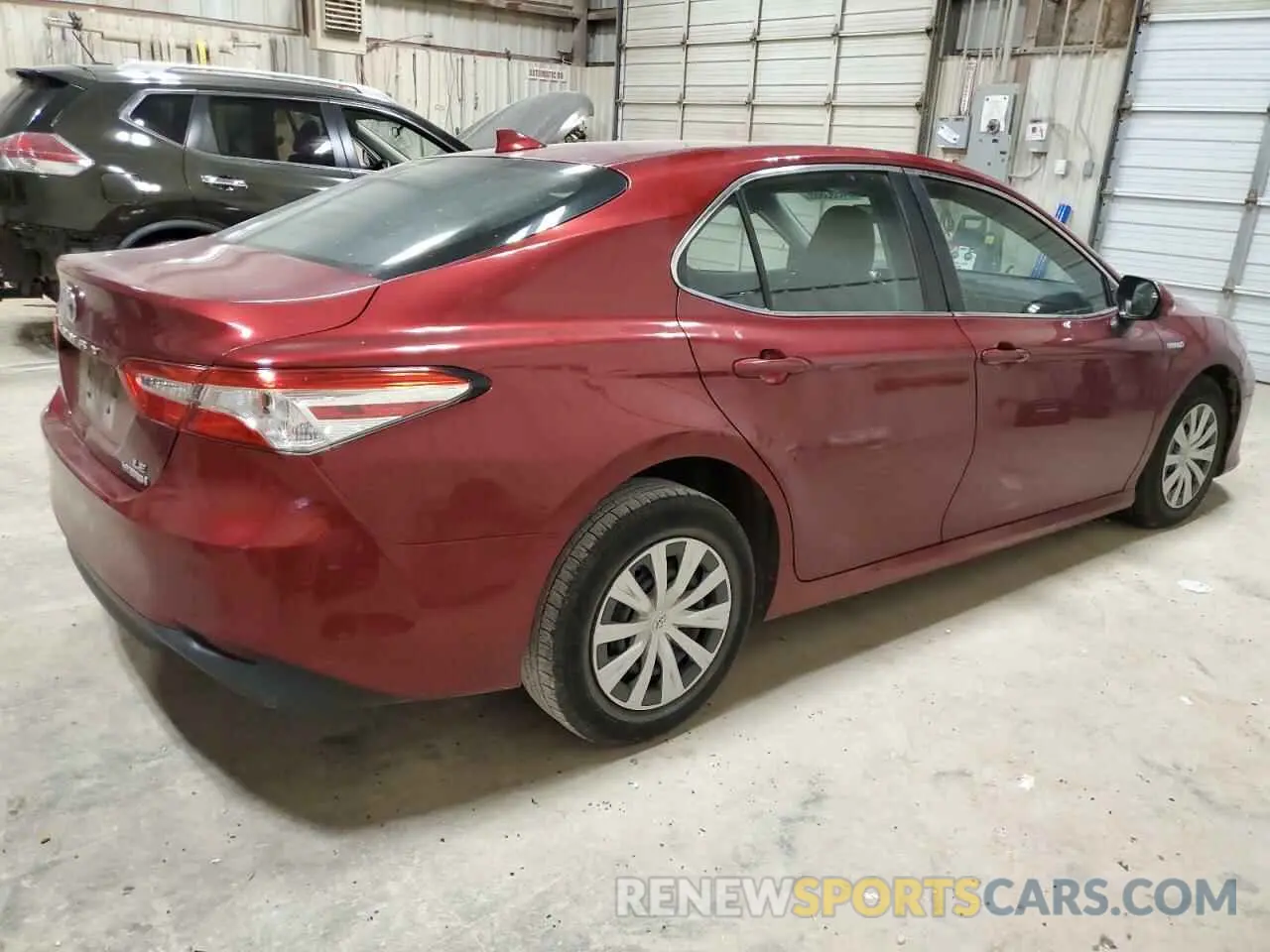 3 Photograph of a damaged car 4T1B31HK2KU511213 TOYOTA CAMRY 2019