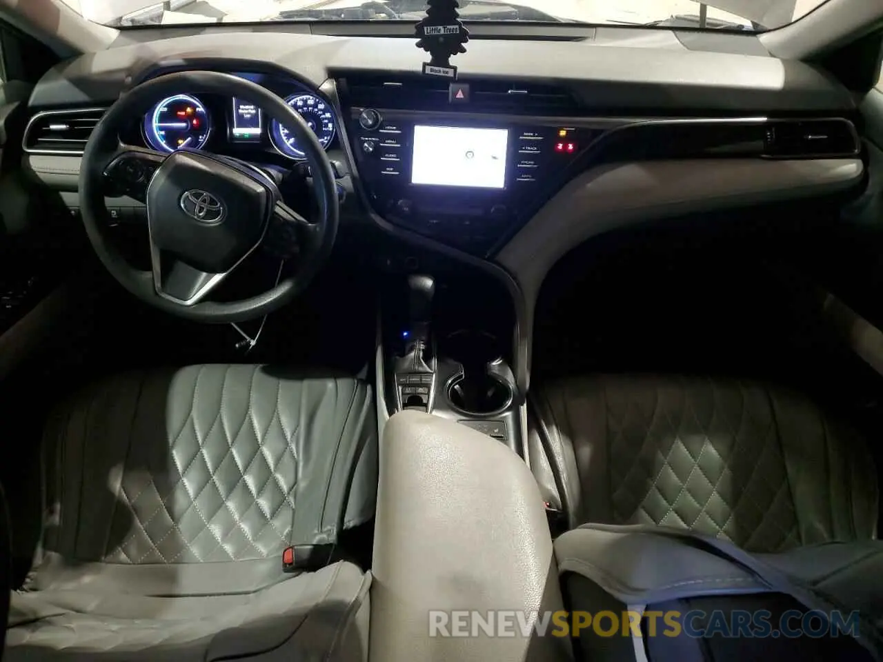 8 Photograph of a damaged car 4T1B31HK3KU005177 TOYOTA CAMRY 2019