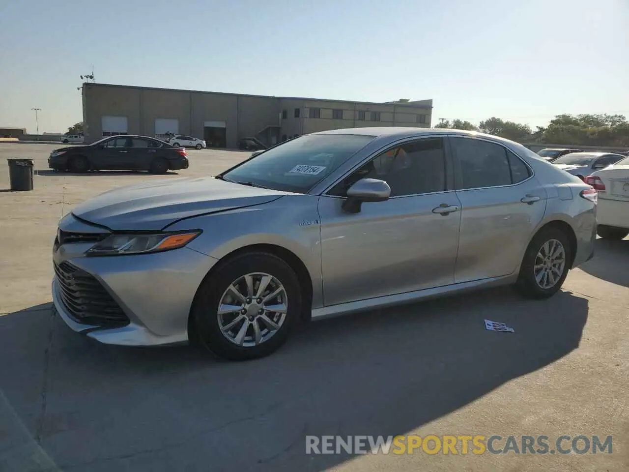 1 Photograph of a damaged car 4T1B31HK3KU005258 TOYOTA CAMRY 2019