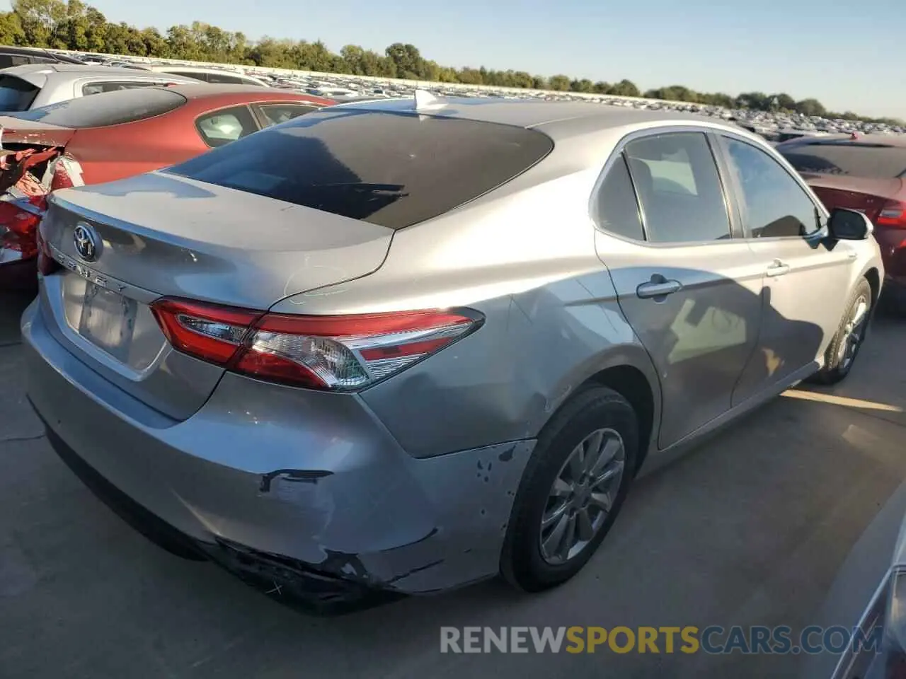 3 Photograph of a damaged car 4T1B31HK3KU005258 TOYOTA CAMRY 2019