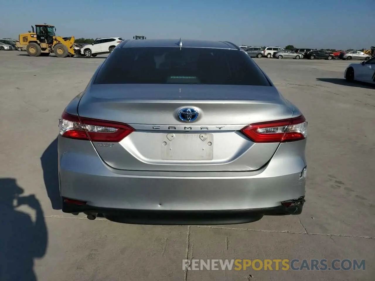 6 Photograph of a damaged car 4T1B31HK3KU005258 TOYOTA CAMRY 2019