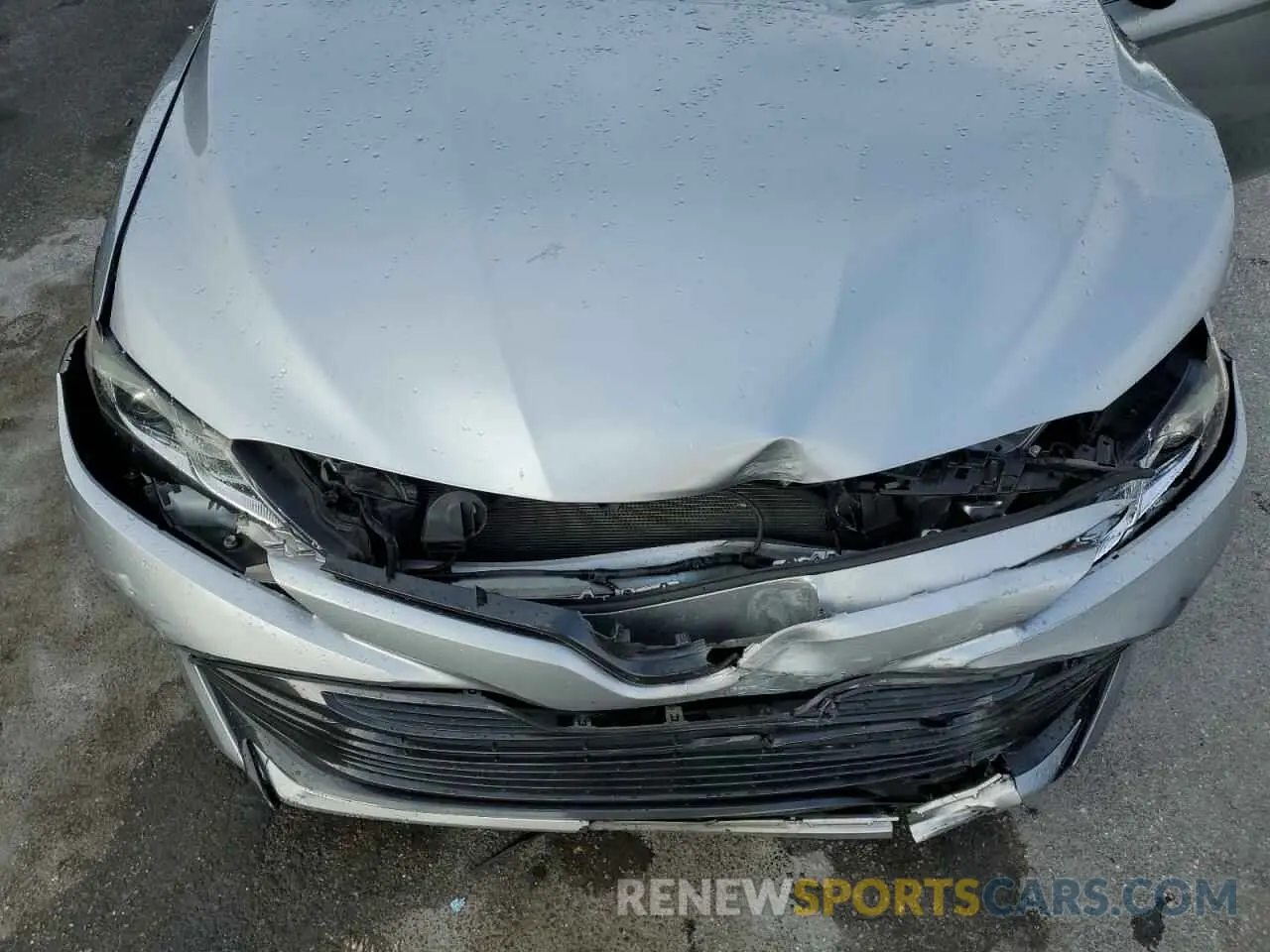 11 Photograph of a damaged car 4T1B31HK3KU006569 TOYOTA CAMRY 2019